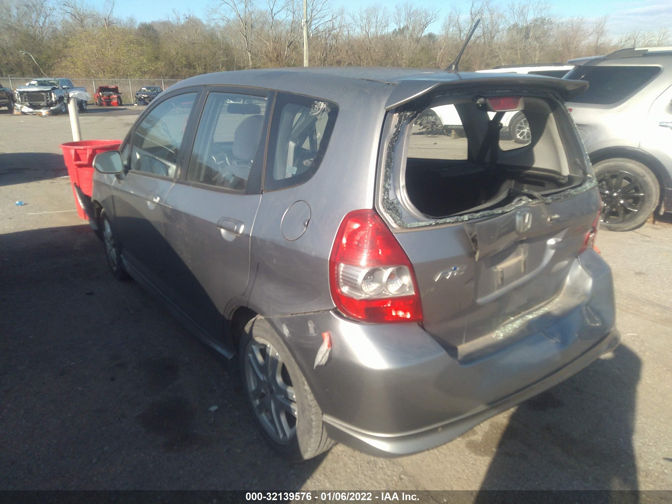 Photo 2 VIN: JHMGD38698S073007 - HONDA FIT 