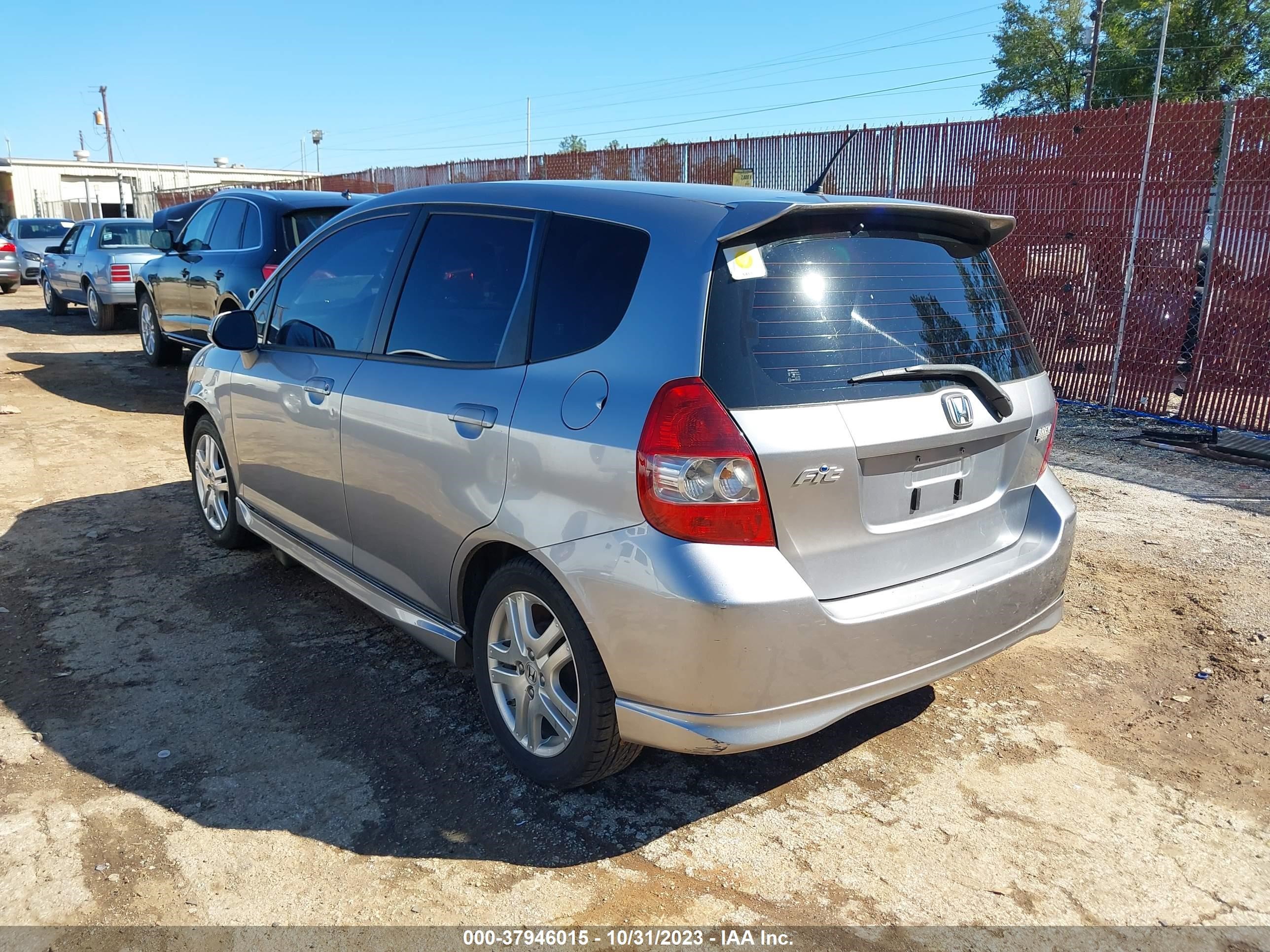 Photo 2 VIN: JHMGD386X8S030733 - HONDA FIT 