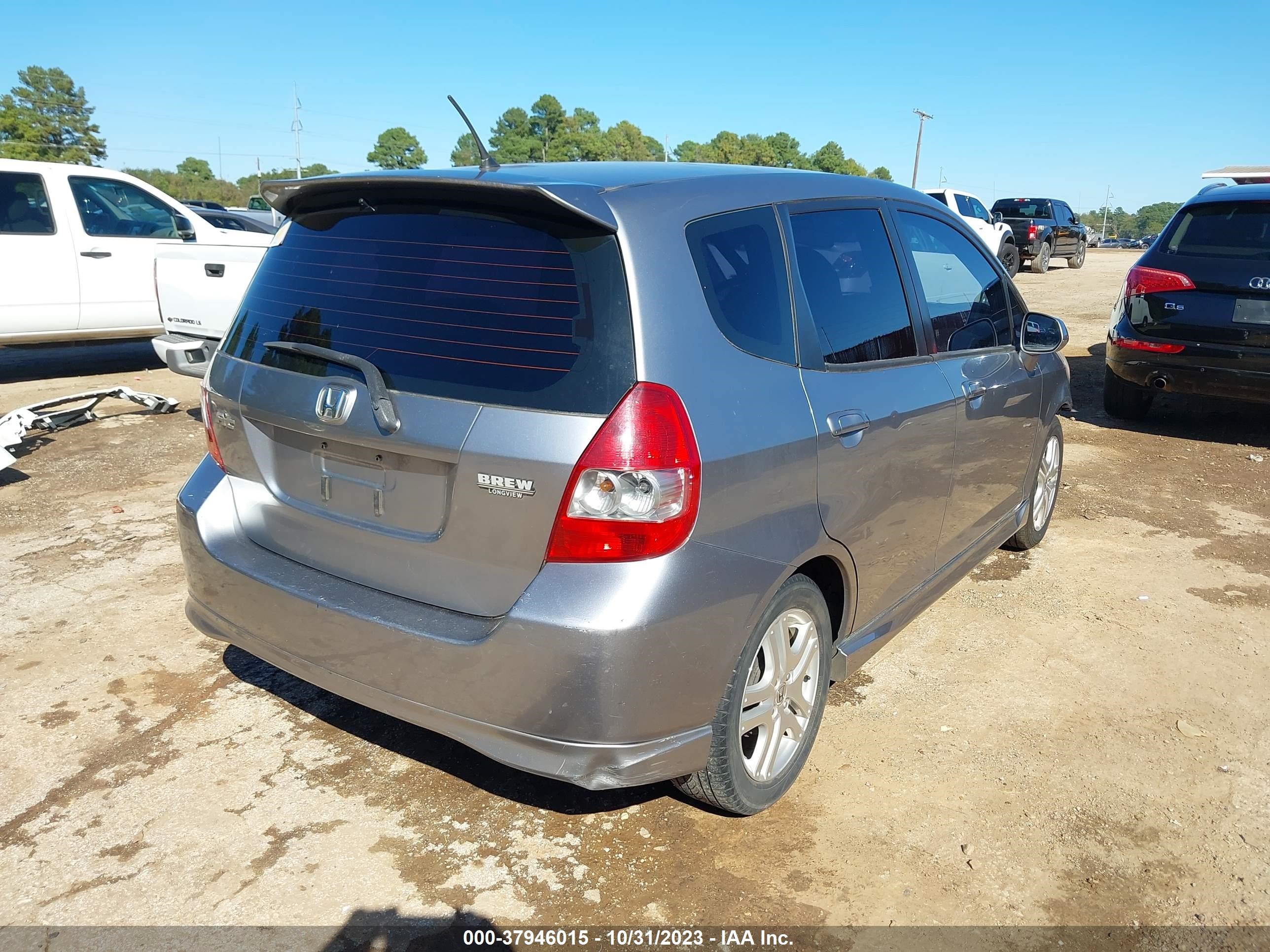 Photo 3 VIN: JHMGD386X8S030733 - HONDA FIT 