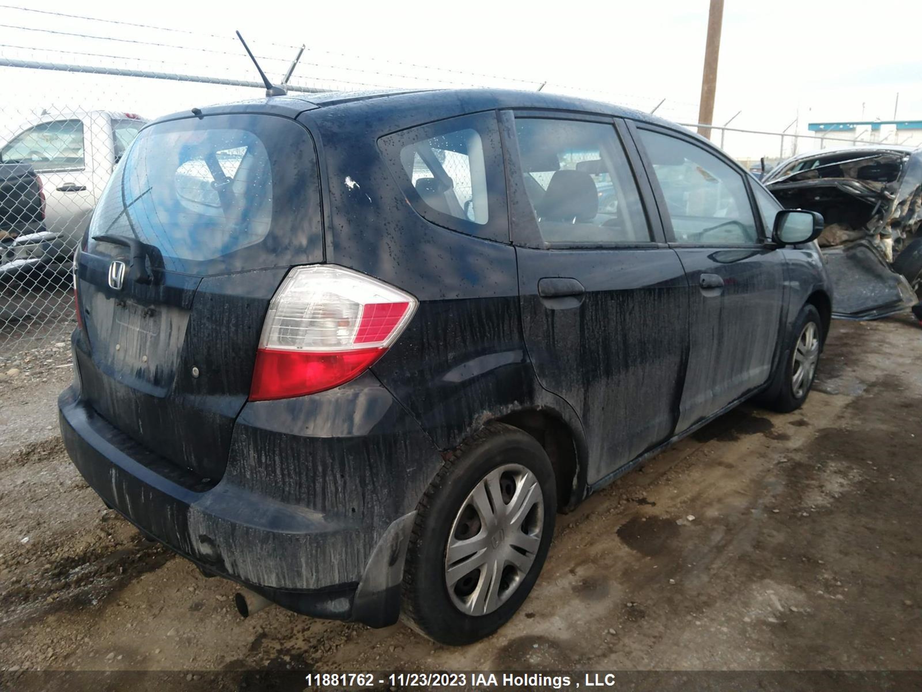 Photo 3 VIN: JHMGE872X9S809303 - HONDA FIT 