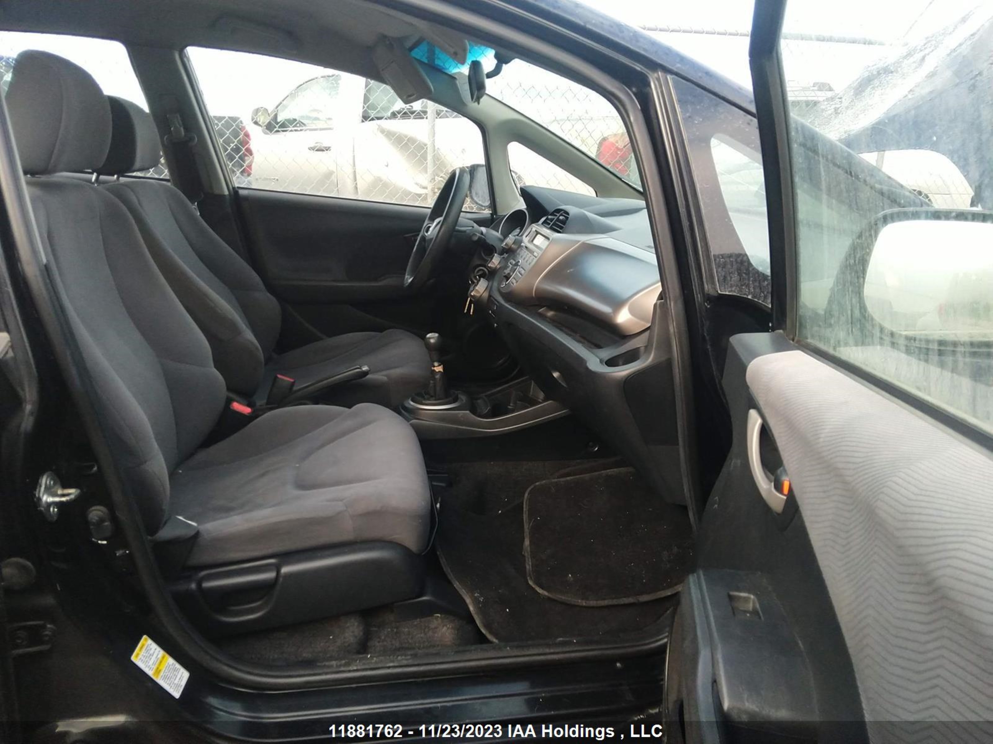 Photo 4 VIN: JHMGE872X9S809303 - HONDA FIT 