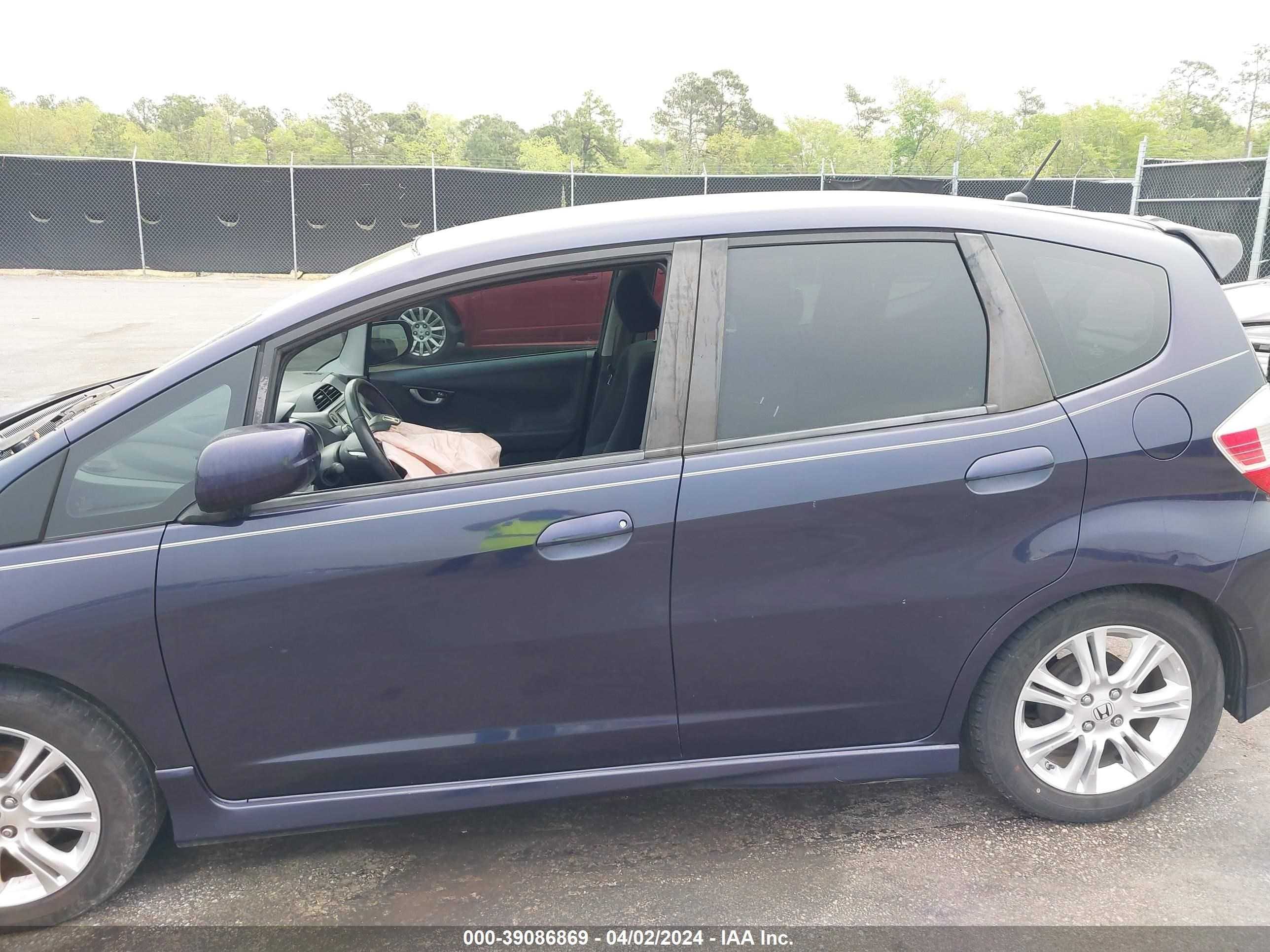 Photo 13 VIN: JHMGE87419S075524 - HONDA FIT 