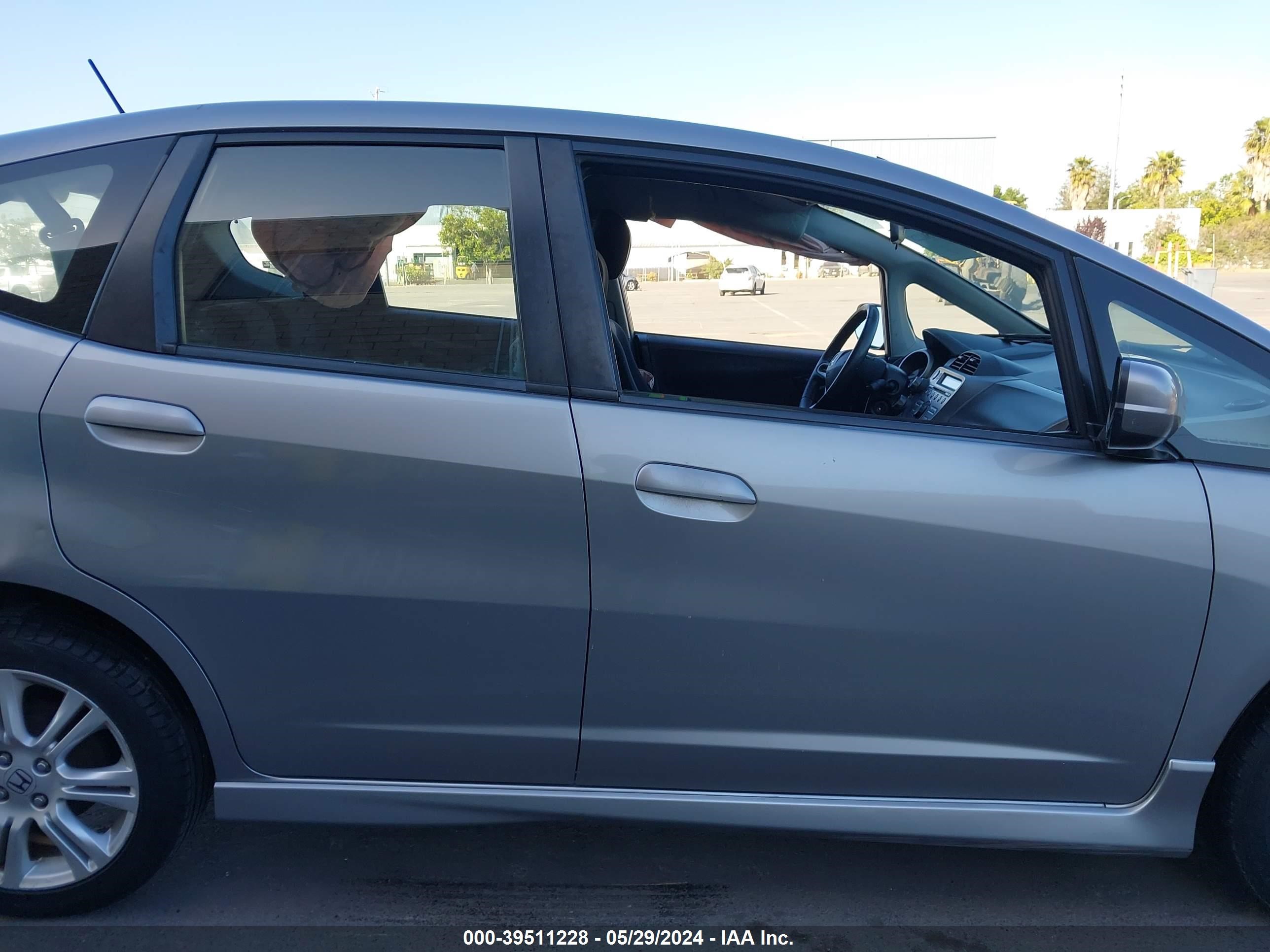 Photo 12 VIN: JHMGE87479S058811 - HONDA FIT 