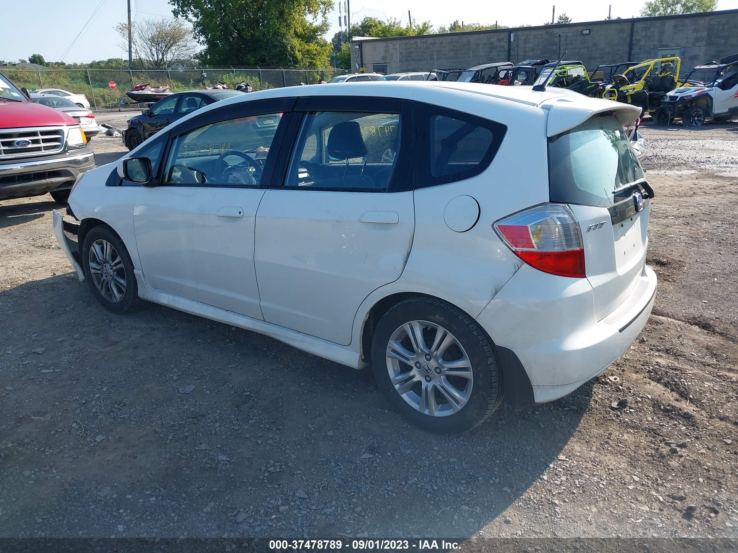 Photo 2 VIN: JHMGE87679S013658 - HONDA FIT 