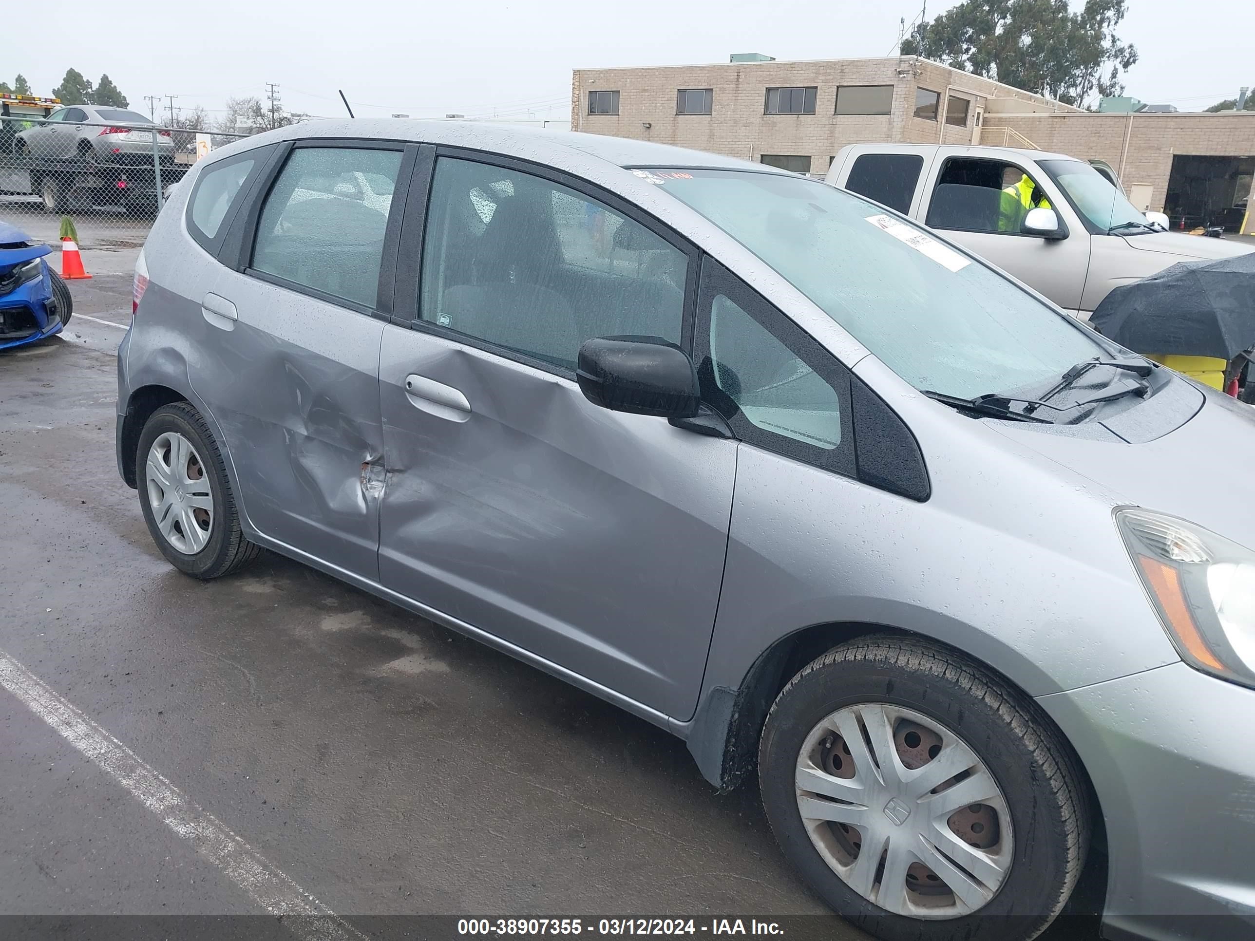 Photo 5 VIN: JHMGE88209S027803 - HONDA FIT 