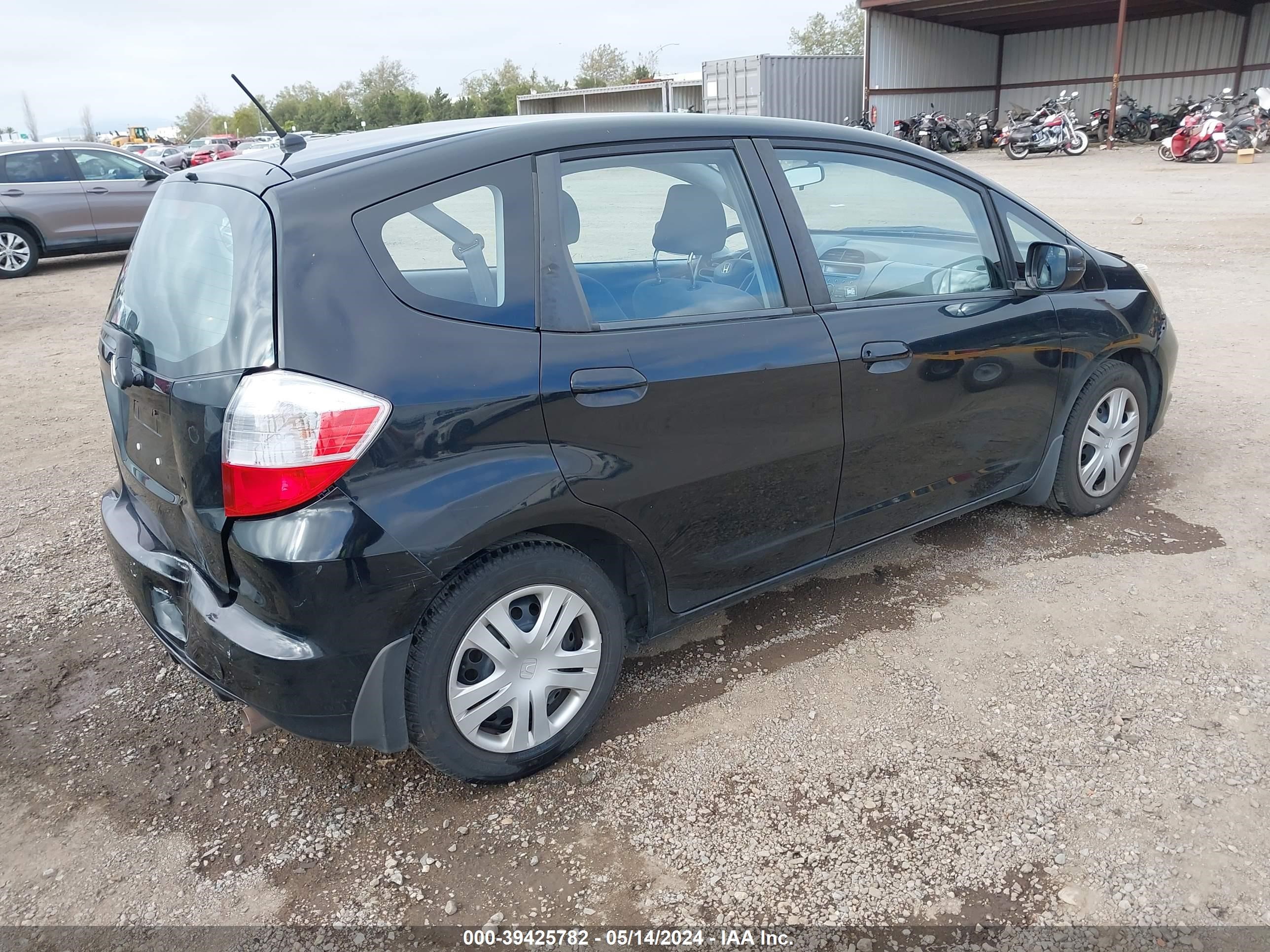 Photo 3 VIN: JHMGE88299S020672 - HONDA FIT 