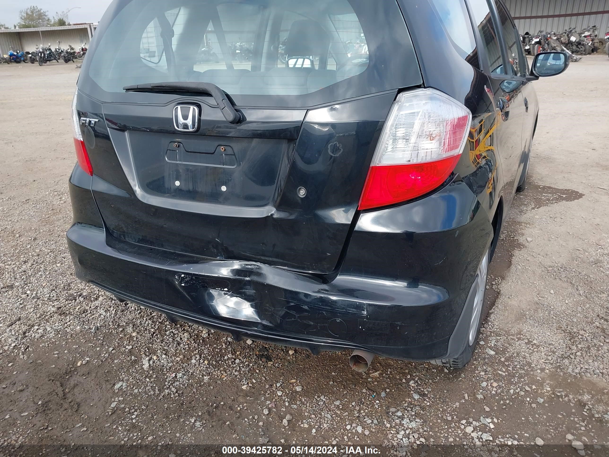 Photo 5 VIN: JHMGE88299S020672 - HONDA FIT 