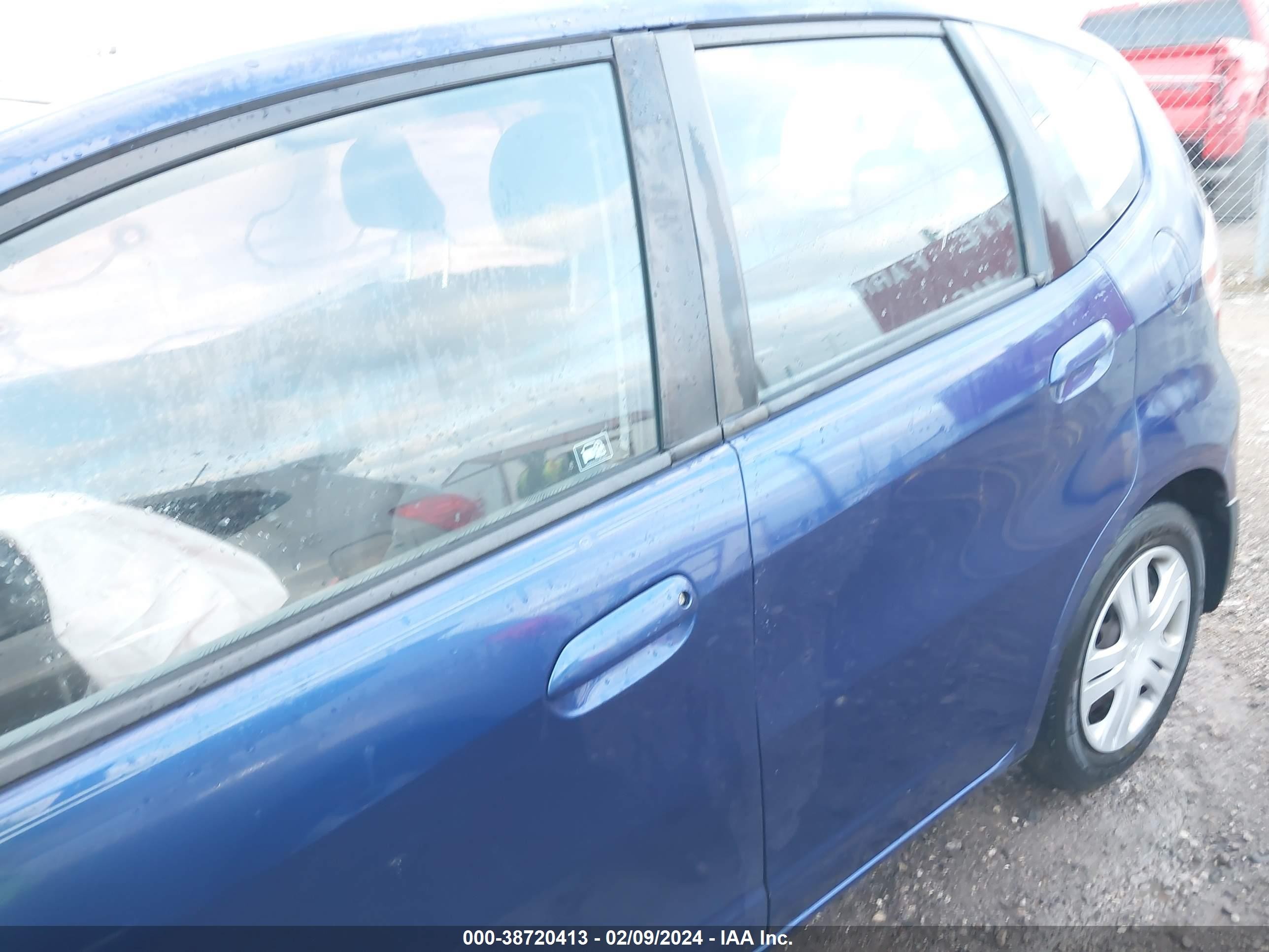 Photo 13 VIN: JHMGE882X9S062364 - HONDA FIT 