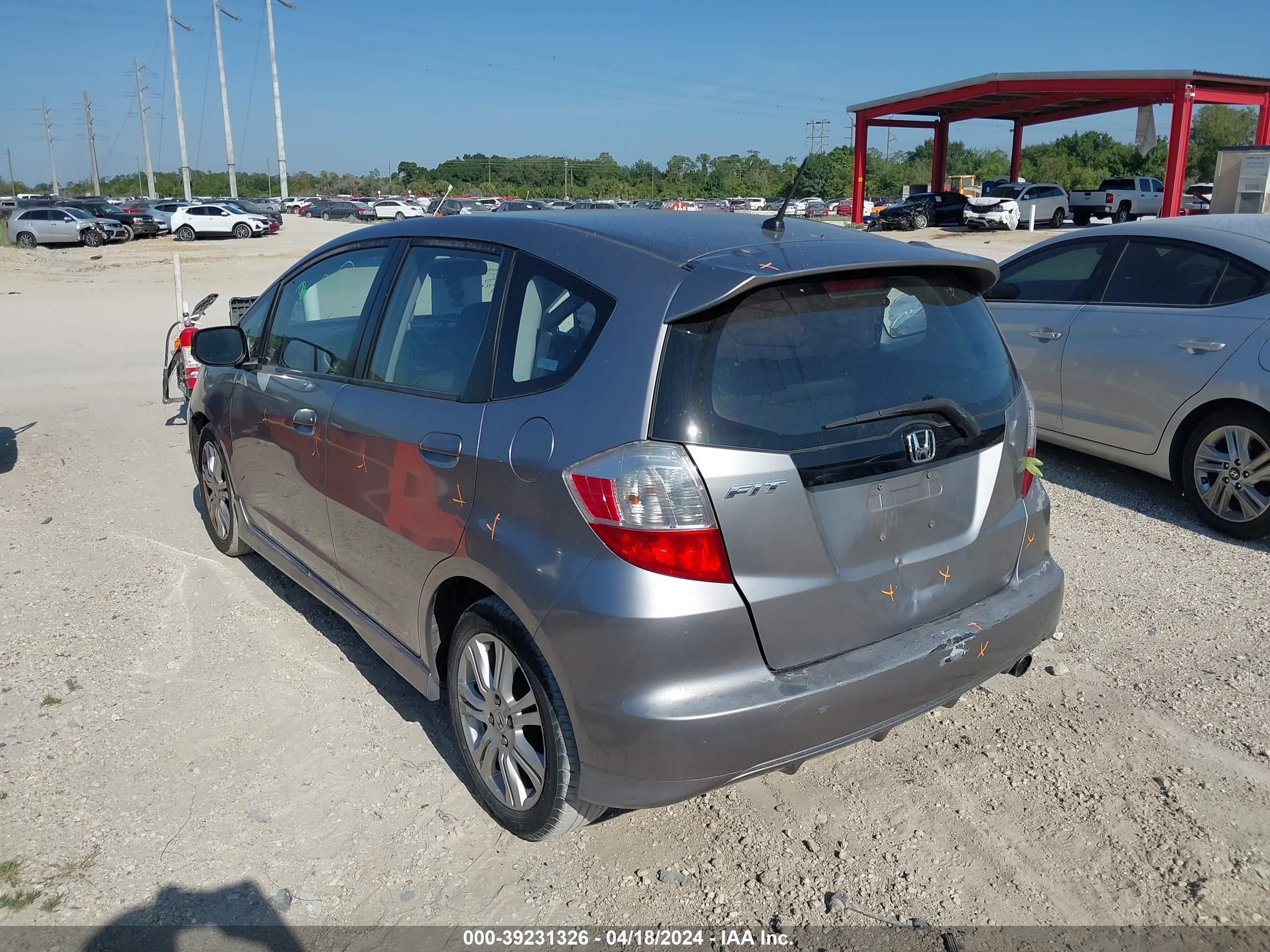 Photo 2 VIN: JHMGE88409S073827 - HONDA FIT 