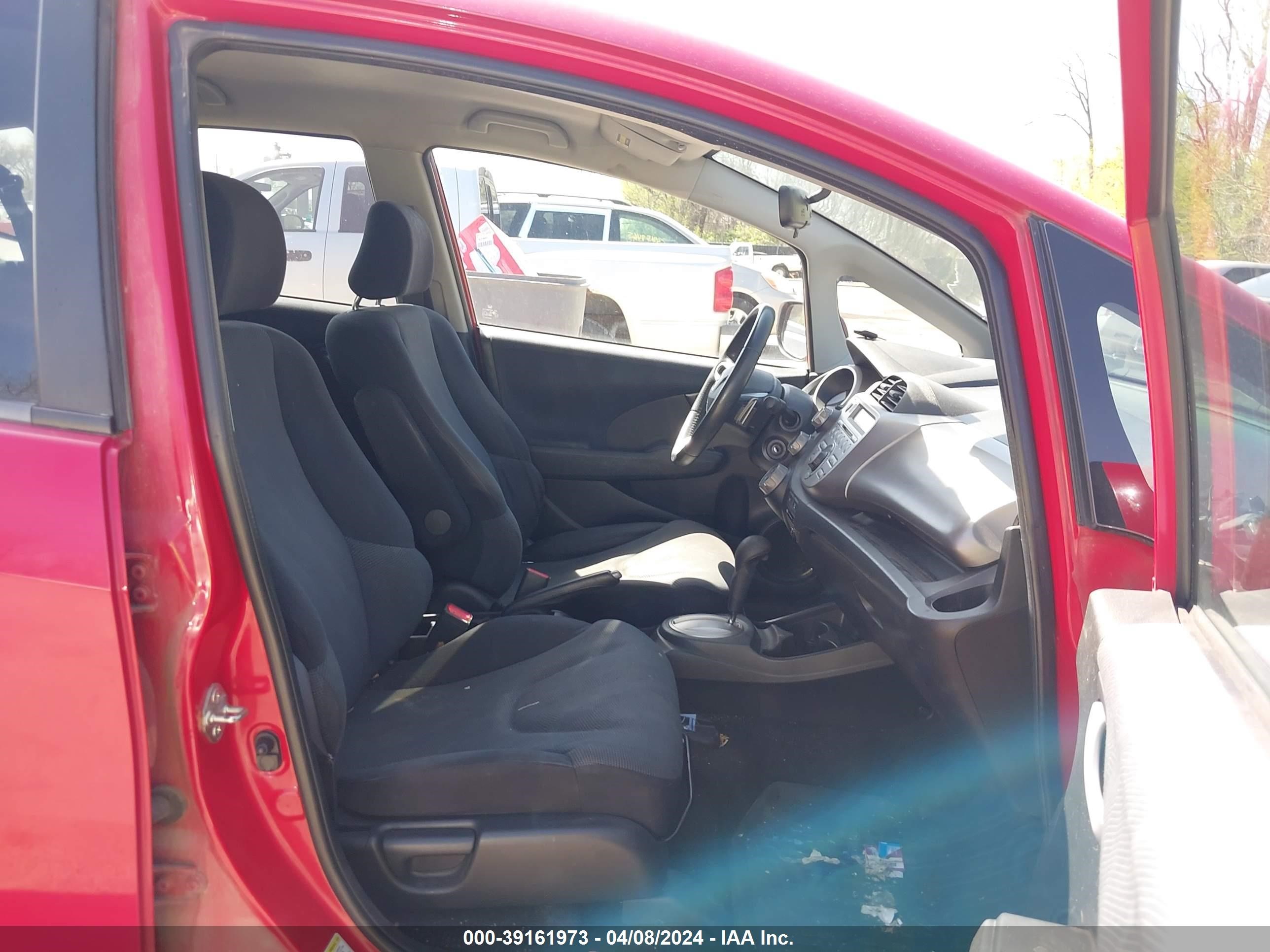 Photo 4 VIN: JHMGE88419C000671 - HONDA FIT 