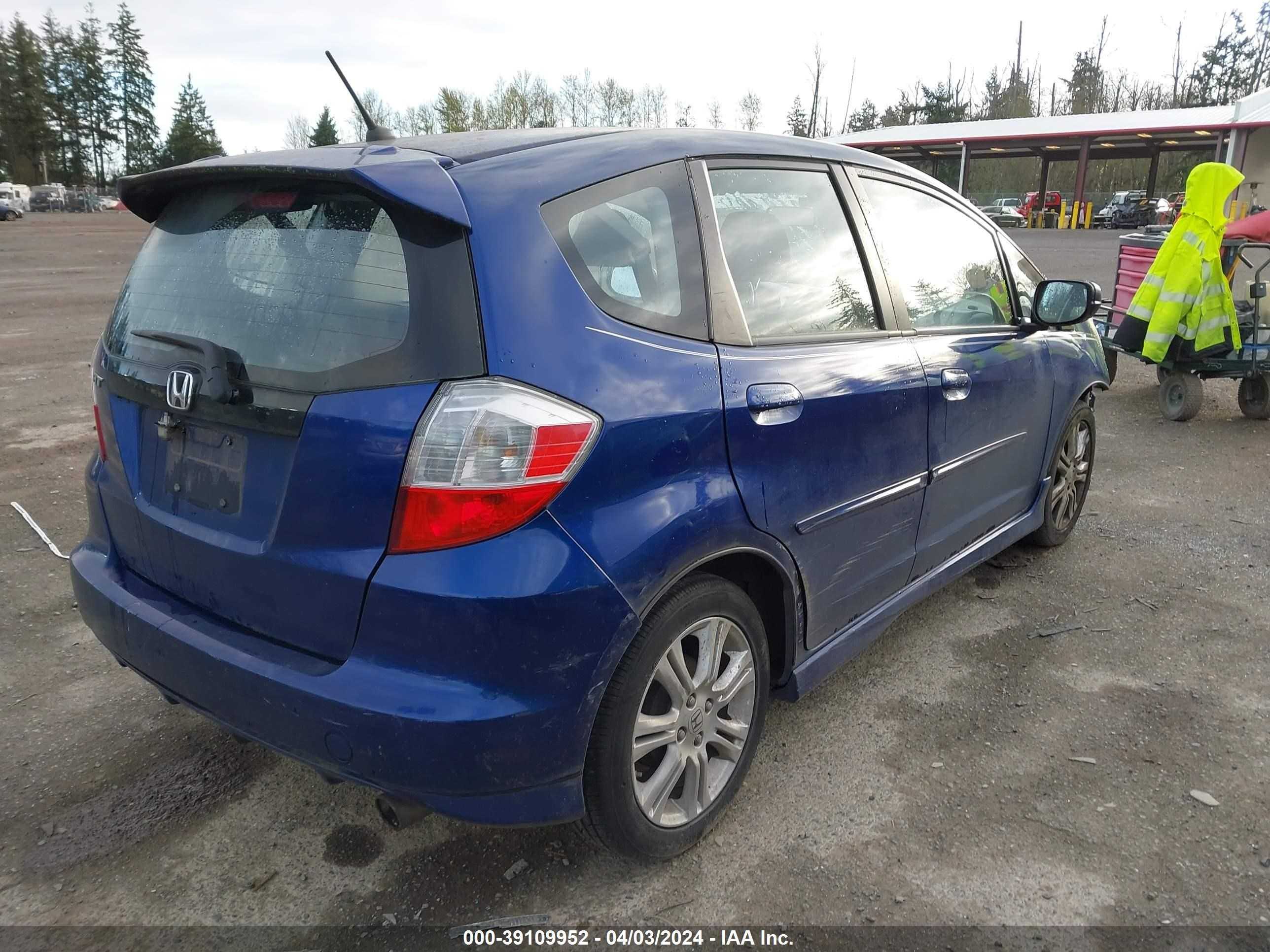 Photo 3 VIN: JHMGE88419S000580 - HONDA FIT 