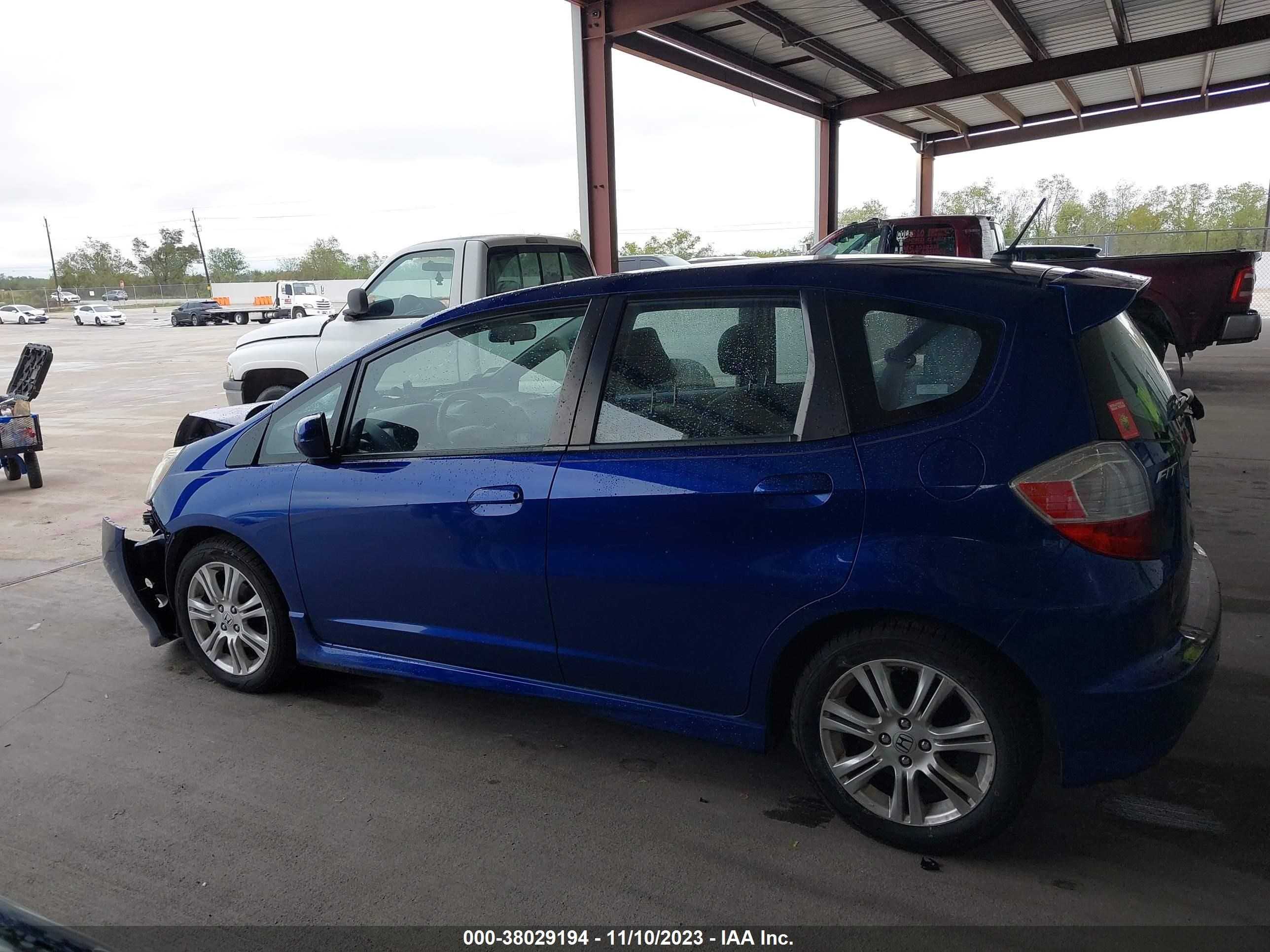 Photo 13 VIN: JHMGE88429C001747 - HONDA FIT 