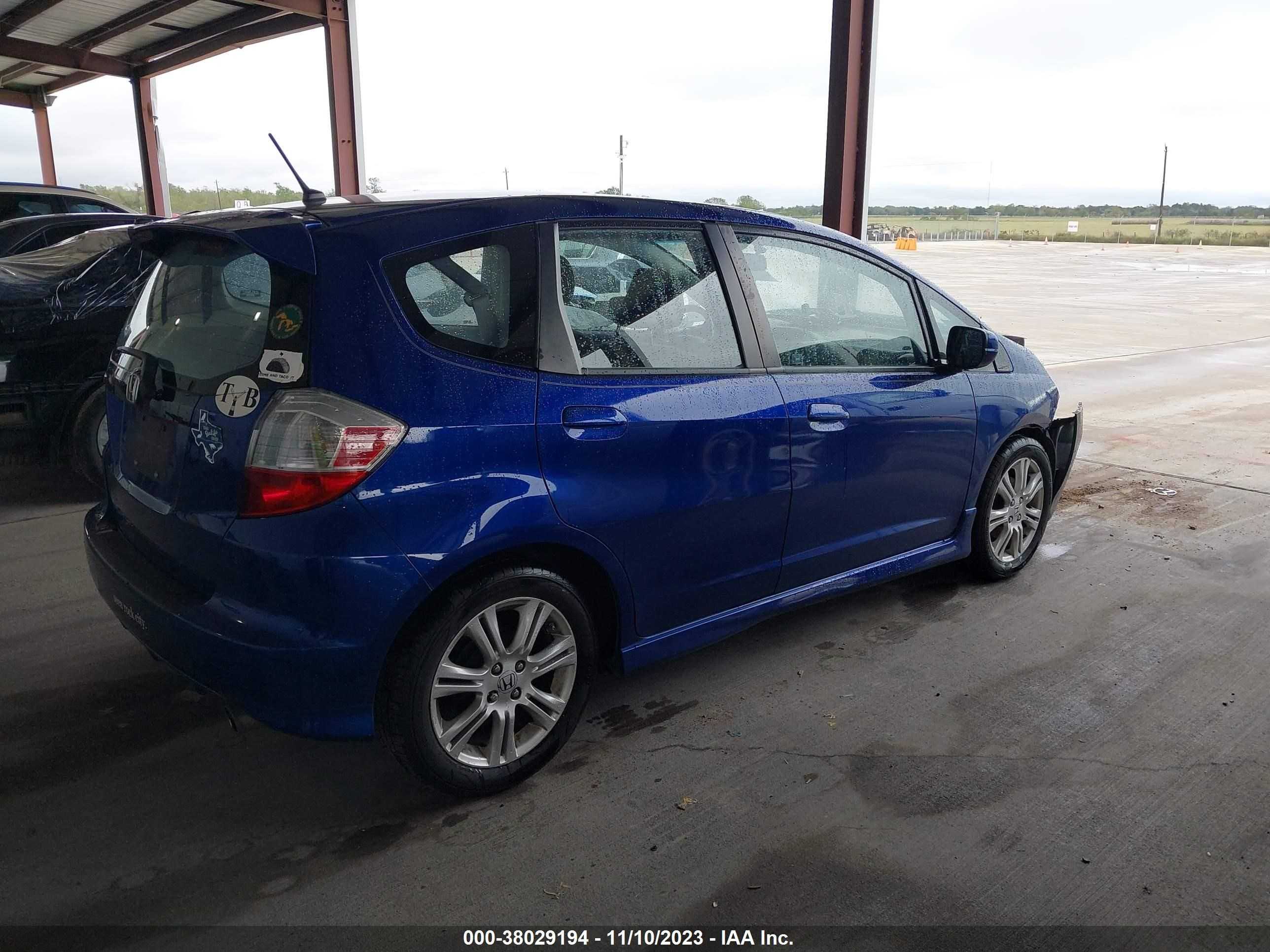 Photo 3 VIN: JHMGE88429C001747 - HONDA FIT 