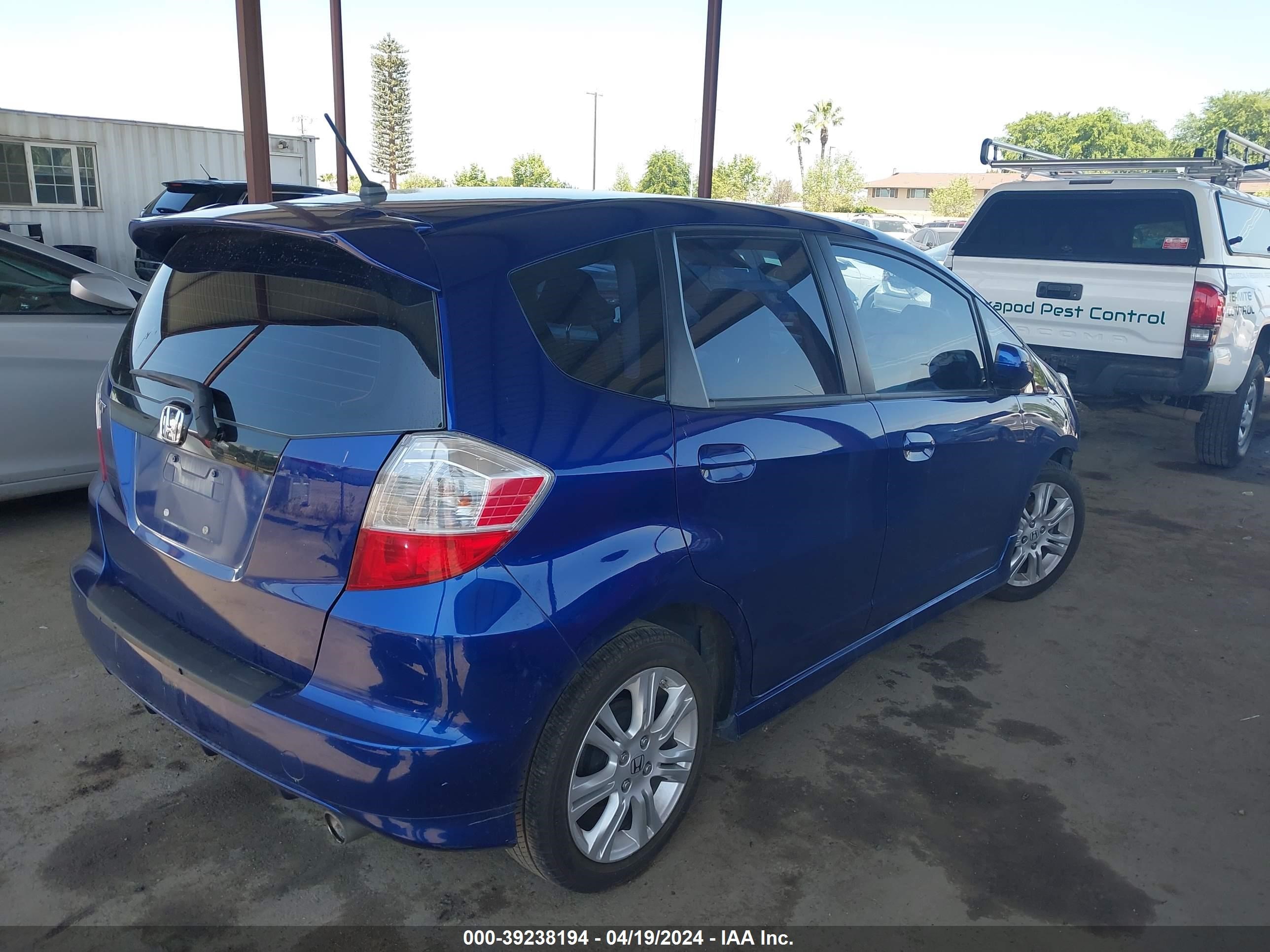 Photo 3 VIN: JHMGE88429S007778 - HONDA FIT 