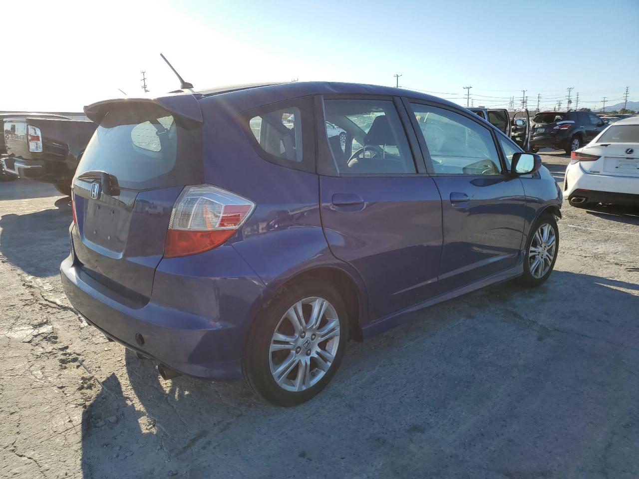 Photo 2 VIN: JHMGE88439S064197 - HONDA FIT 