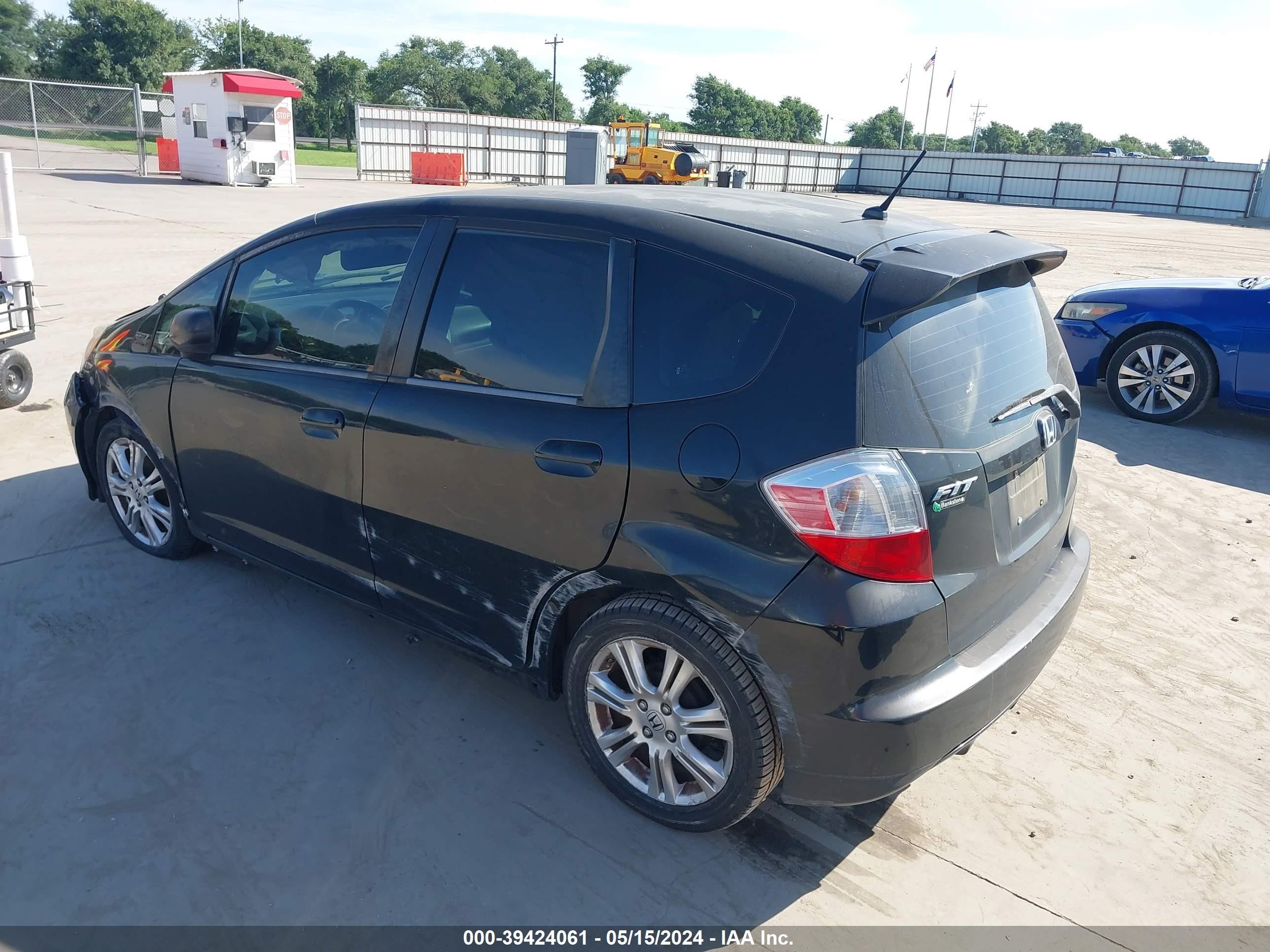 Photo 2 VIN: JHMGE88439S068881 - HONDA FIT 