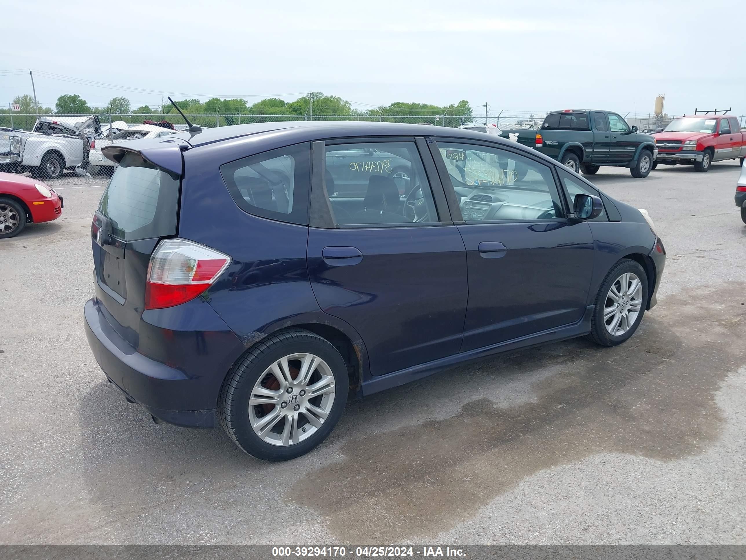 Photo 3 VIN: JHMGE88439S069108 - HONDA FIT 