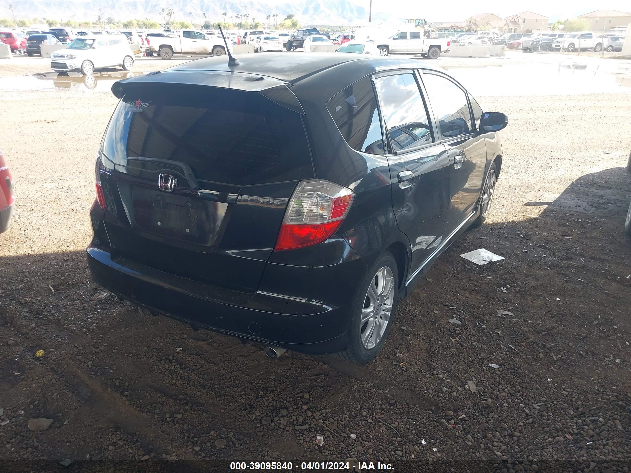 Photo 3 VIN: JHMGE88459S007161 - HONDA FIT 