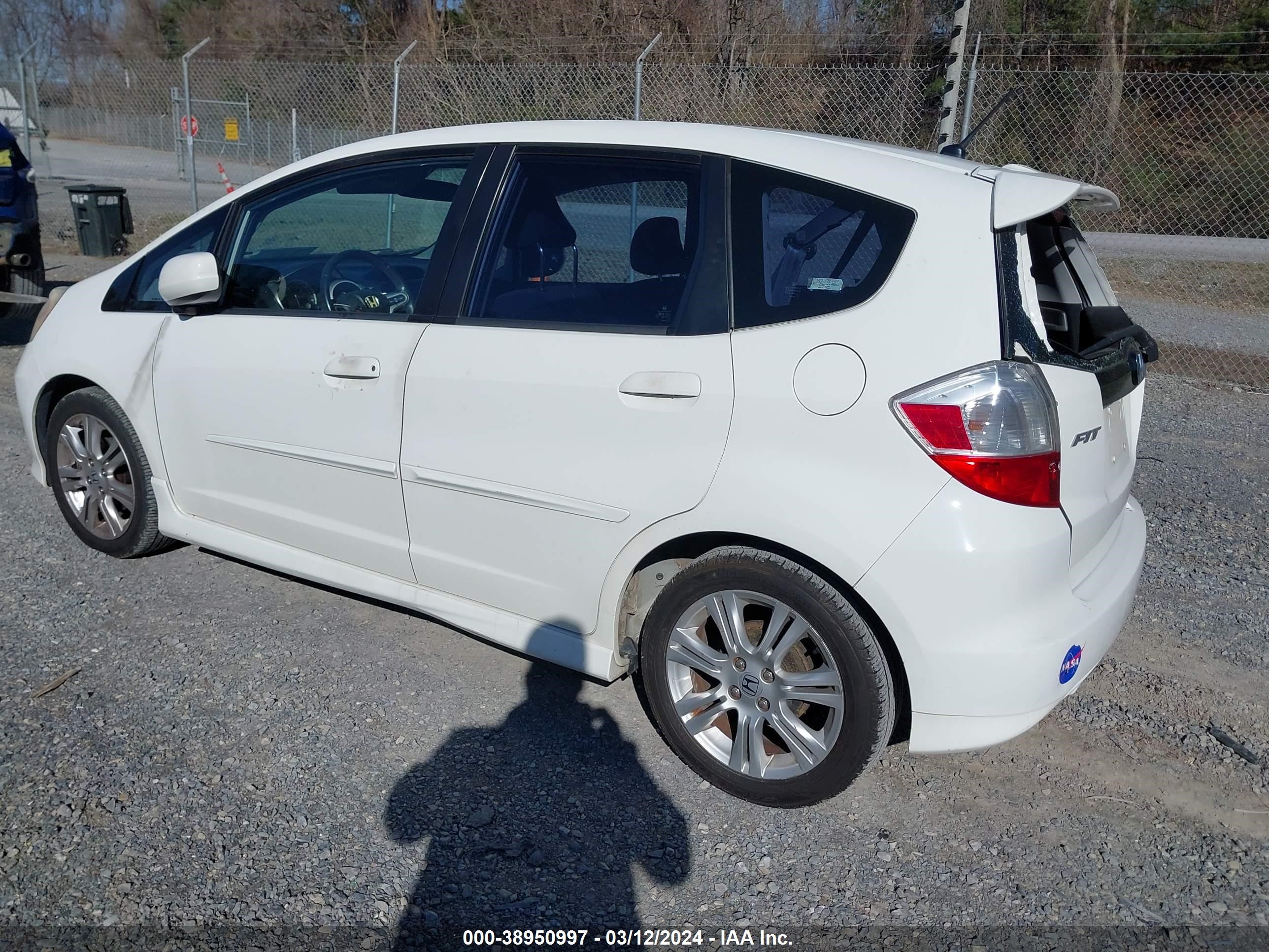 Photo 2 VIN: JHMGE88459S056408 - HONDA FIT 