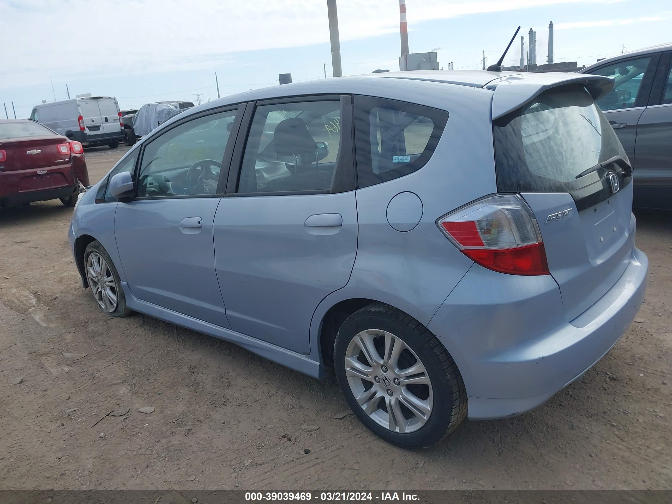 Photo 2 VIN: JHMGE88469S054313 - HONDA FIT 