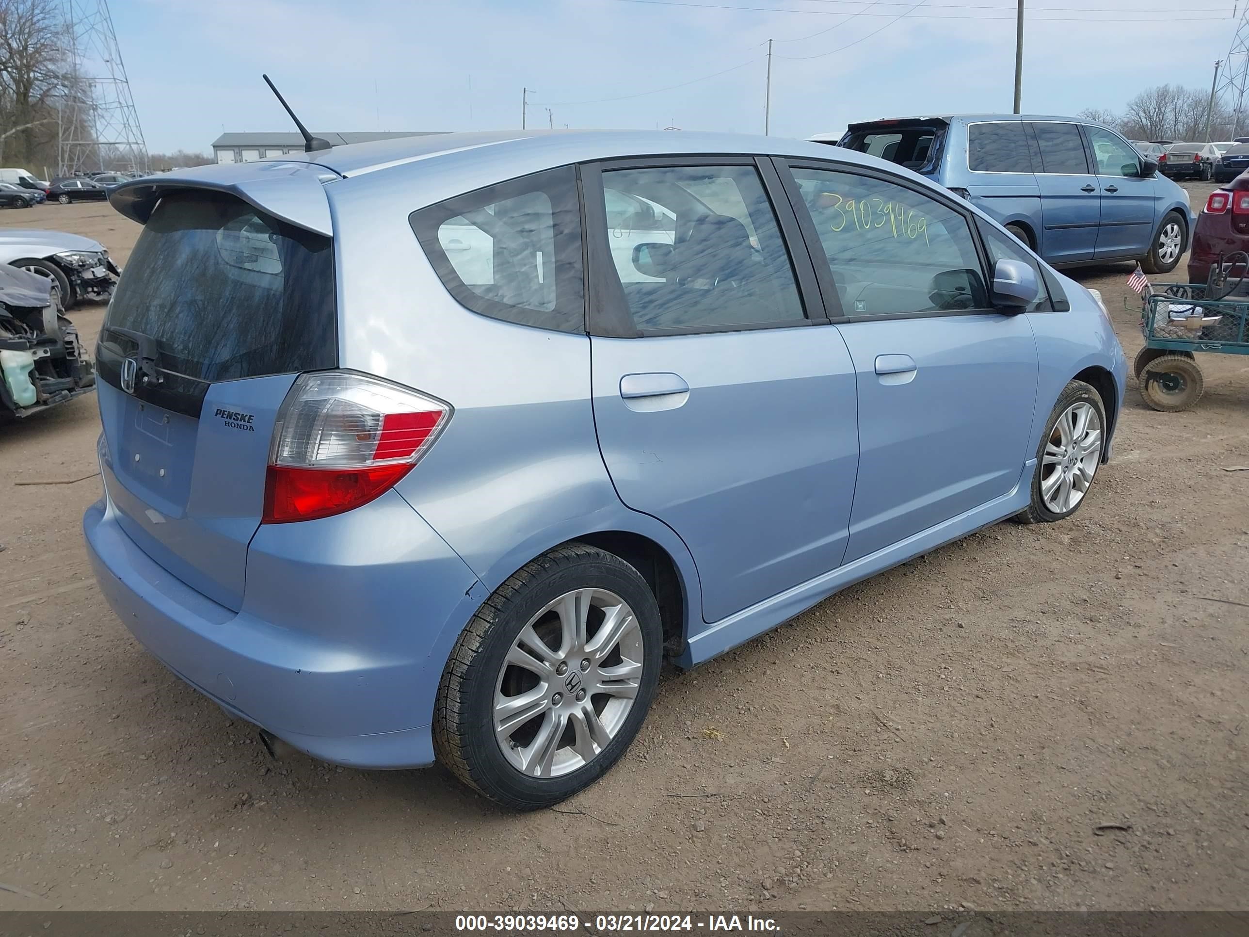 Photo 3 VIN: JHMGE88469S054313 - HONDA FIT 