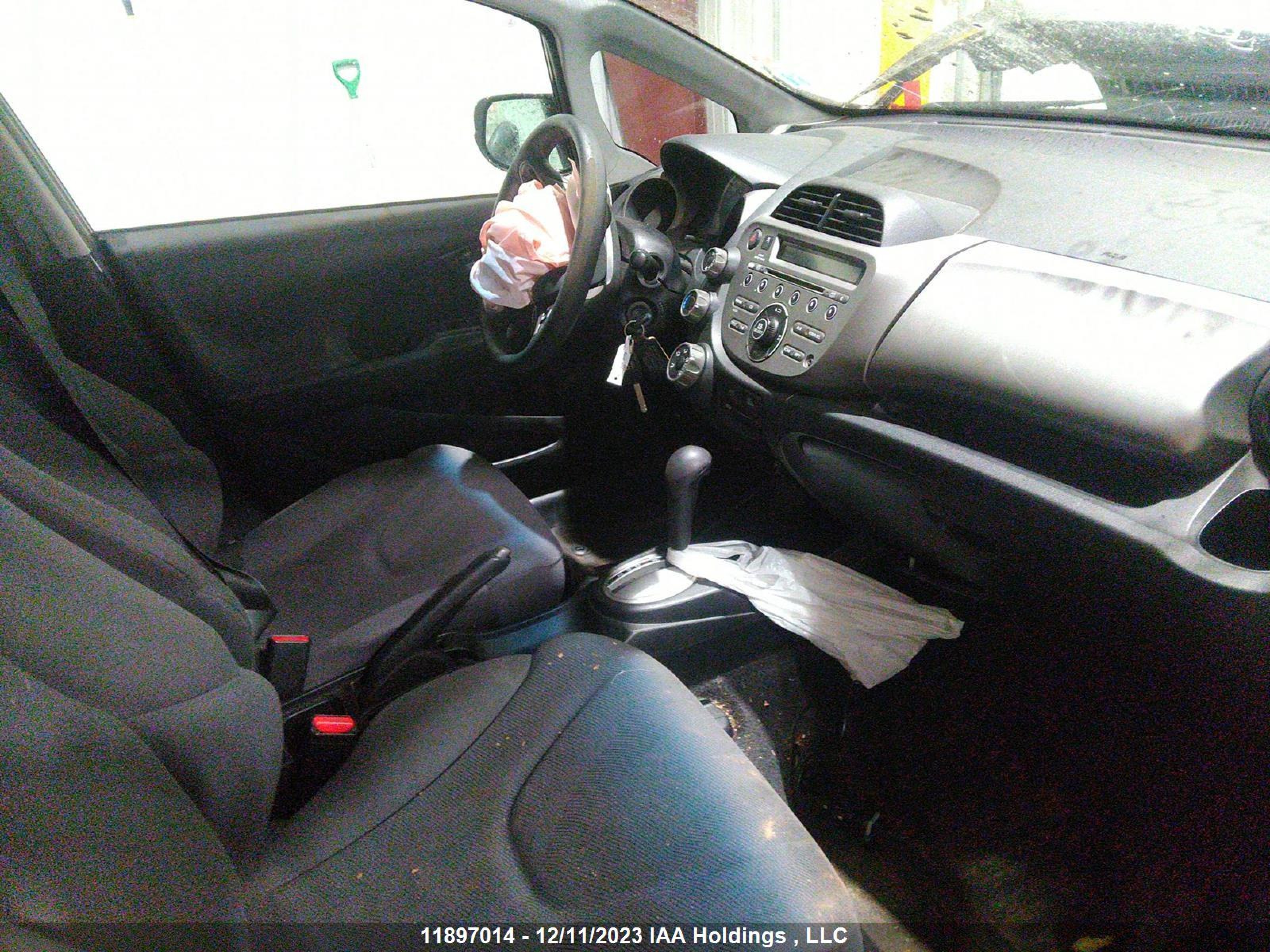 Photo 4 VIN: JHMGE88599S810158 - HONDA FIT 