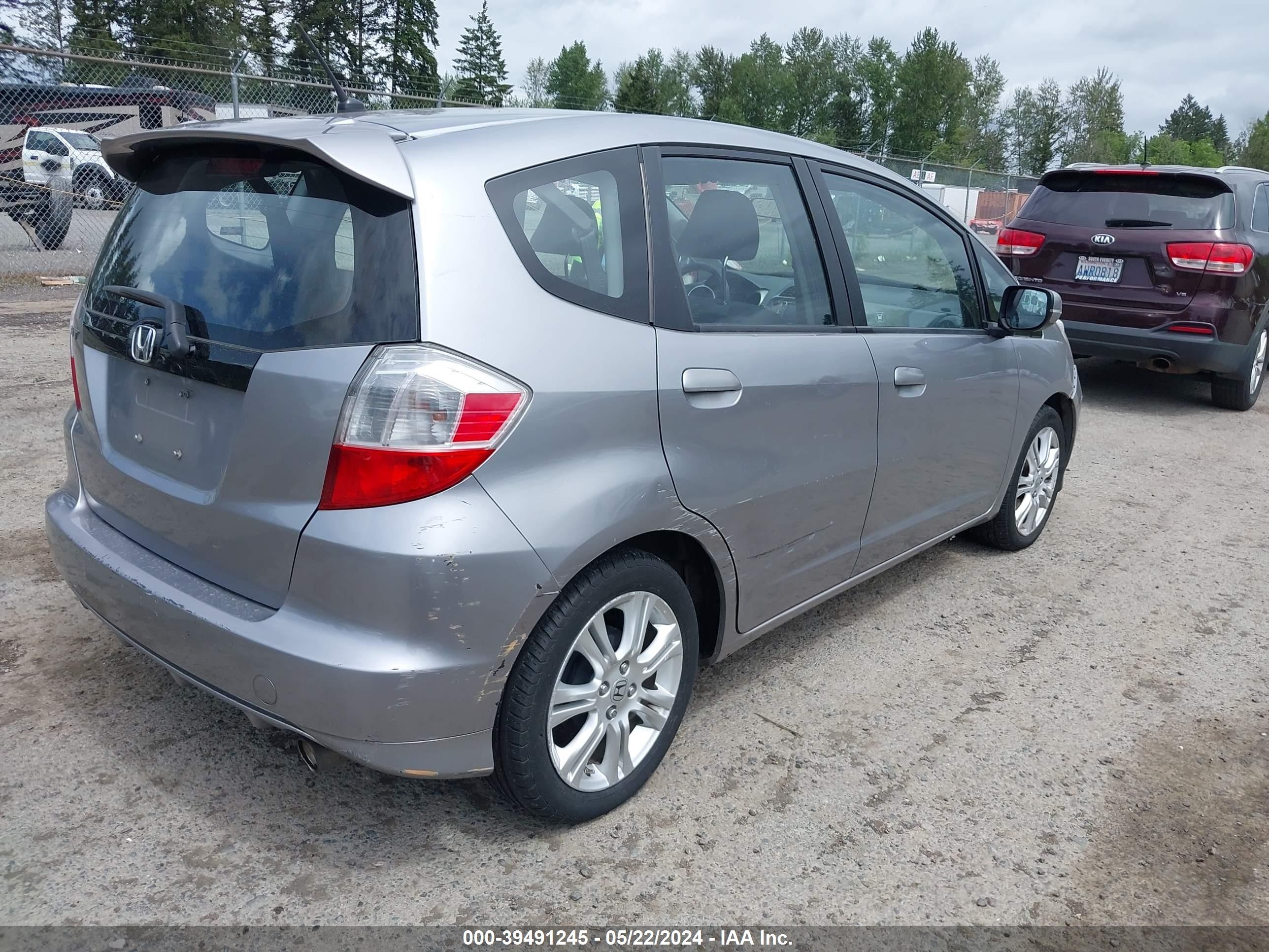 Photo 3 VIN: JHMGE88639S027474 - HONDA FIT 