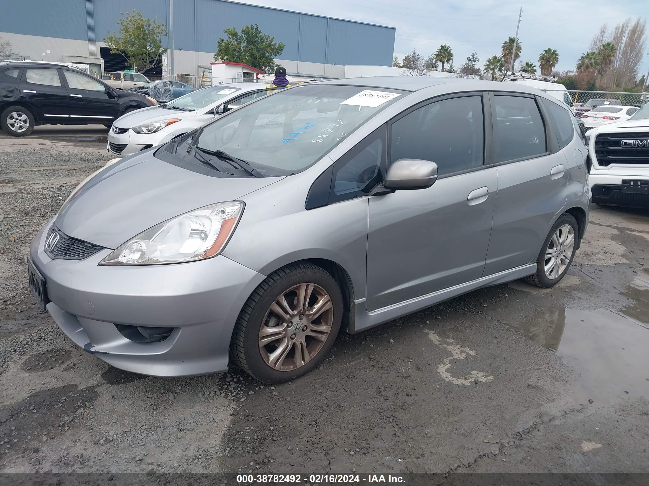 Photo 1 VIN: JHMGE88649S065523 - HONDA FIT 