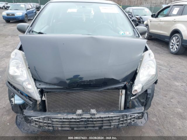 Photo 5 VIN: JHMGE8G22AS013990 - HONDA FIT 