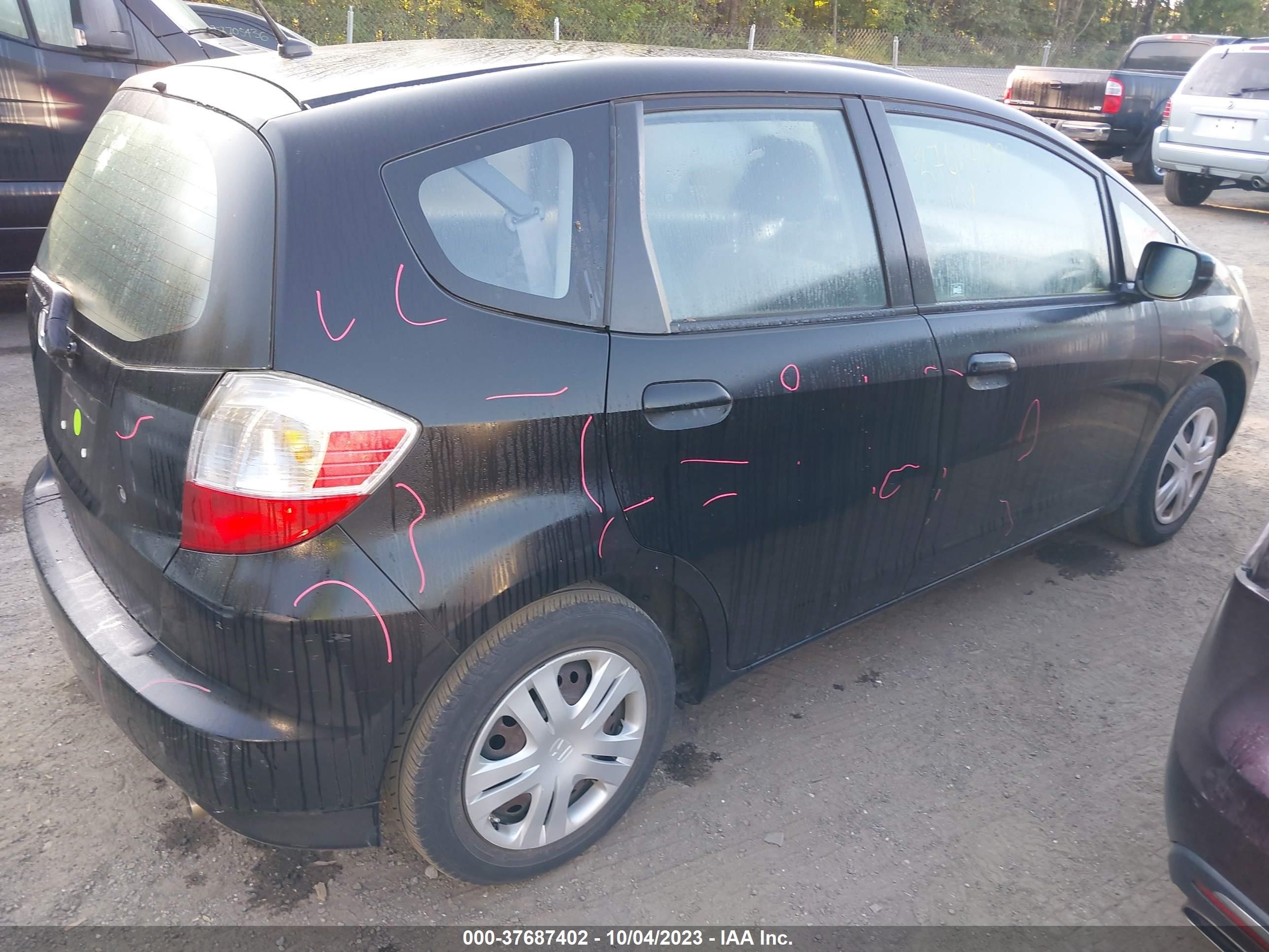 Photo 3 VIN: JHMGE8G25AC034004 - HONDA FIT 