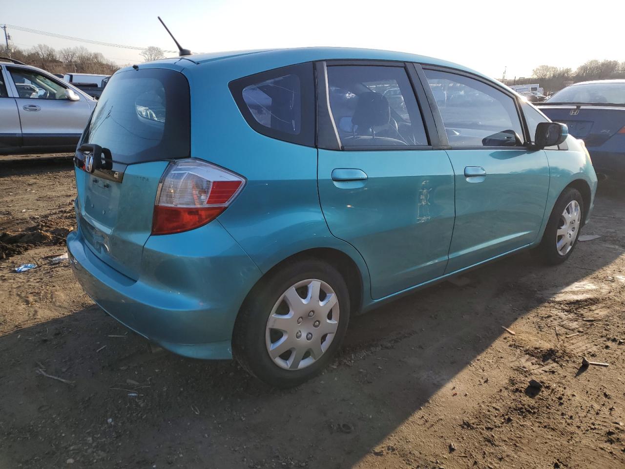 Photo 2 VIN: JHMGE8G30CC002931 - HONDA FIT 