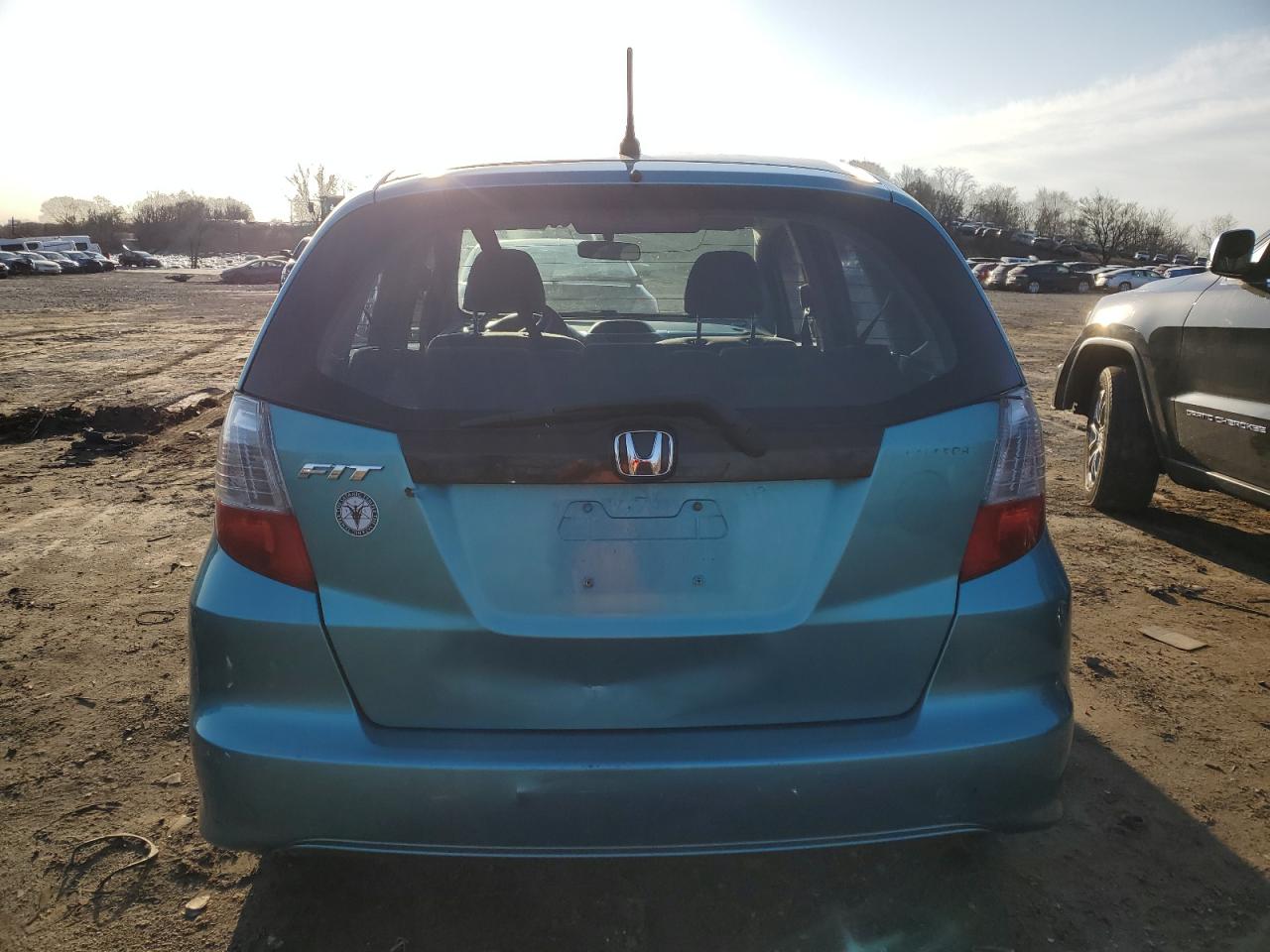 Photo 5 VIN: JHMGE8G30CC002931 - HONDA FIT 