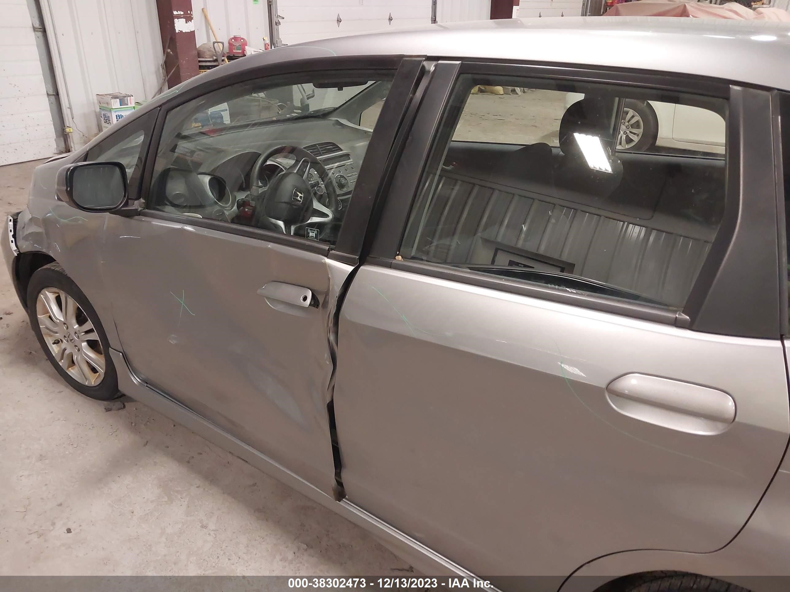 Photo 5 VIN: JHMGE8G42AC032972 - HONDA FIT 