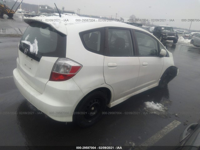 Photo 3 VIN: JHMGE8G4XAS023099 - HONDA FIT 