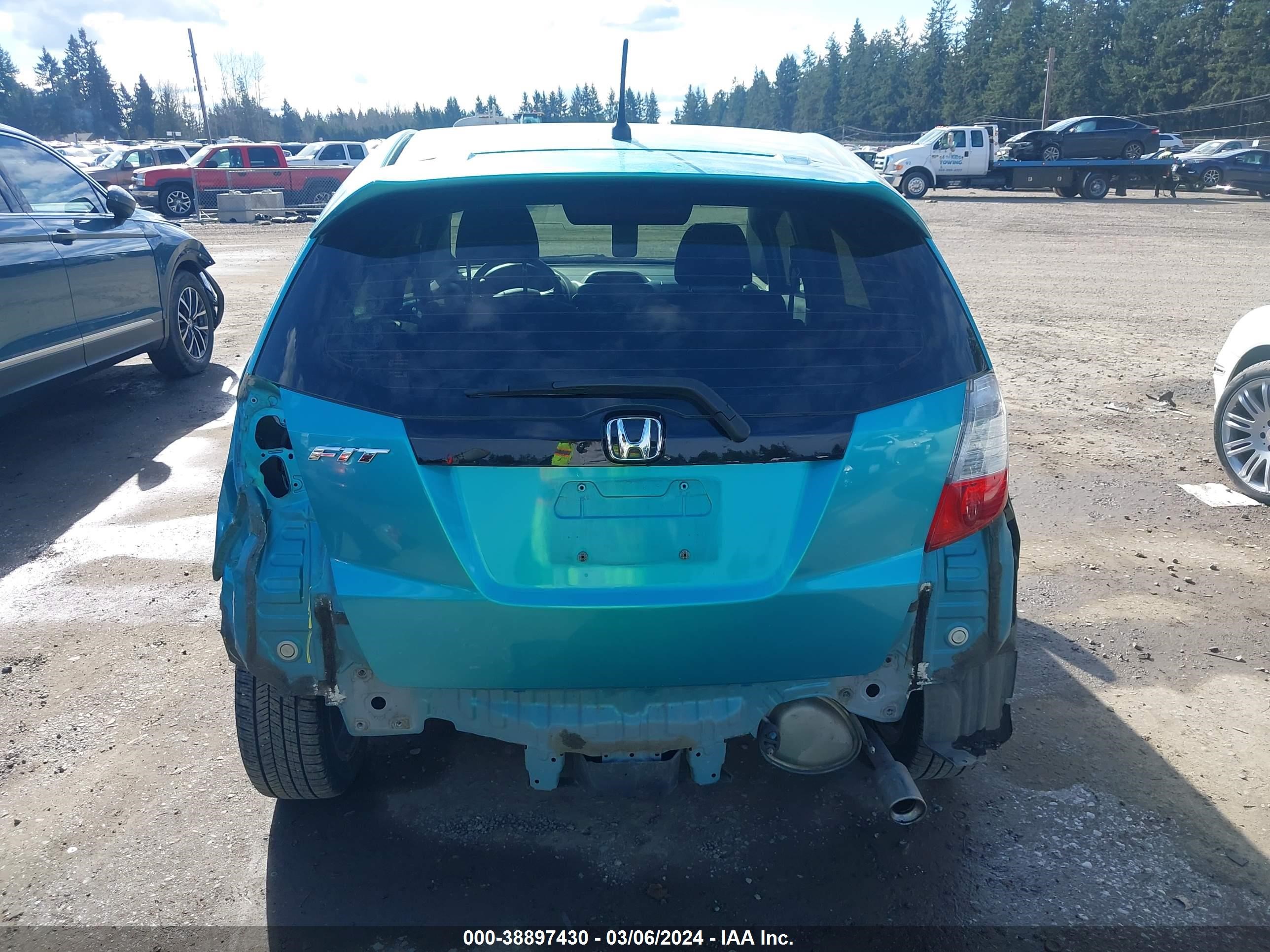 Photo 16 VIN: JHMGE8G50DC009459 - HONDA FIT 