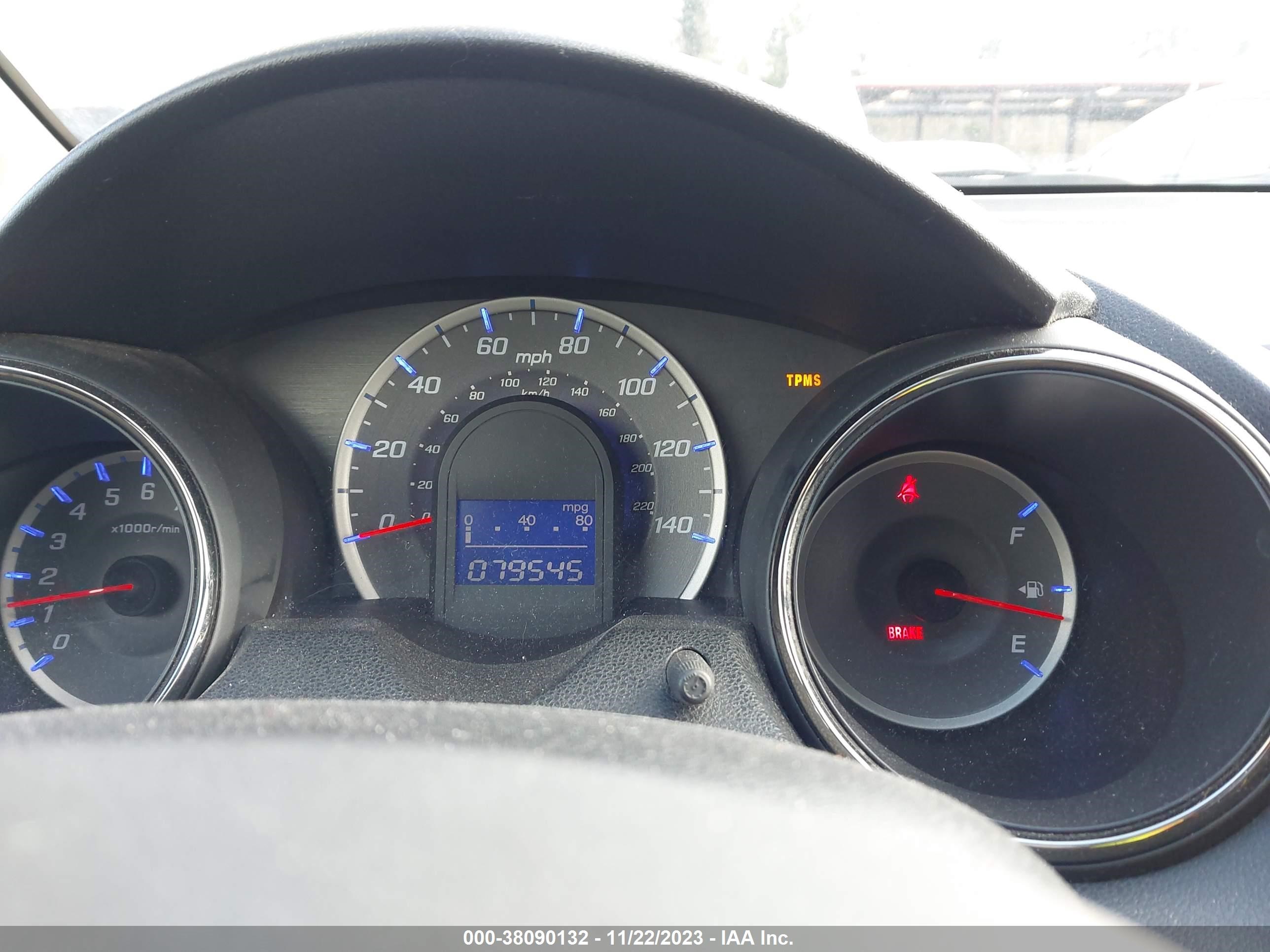 Photo 6 VIN: JHMGE8G52CC031381 - HONDA FIT 