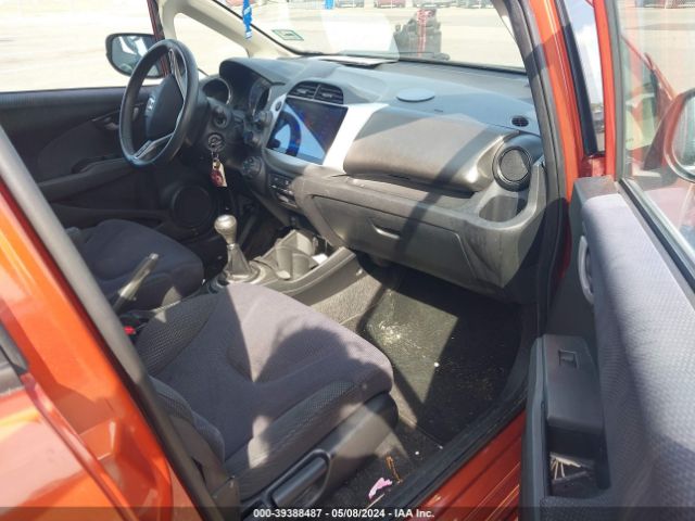 Photo 4 VIN: JHMGE8G57CC009103 - HONDA FIT 