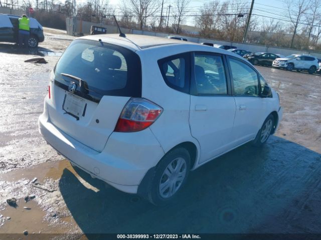 Photo 3 VIN: JHMGE8H21AS009833 - HONDA FIT 