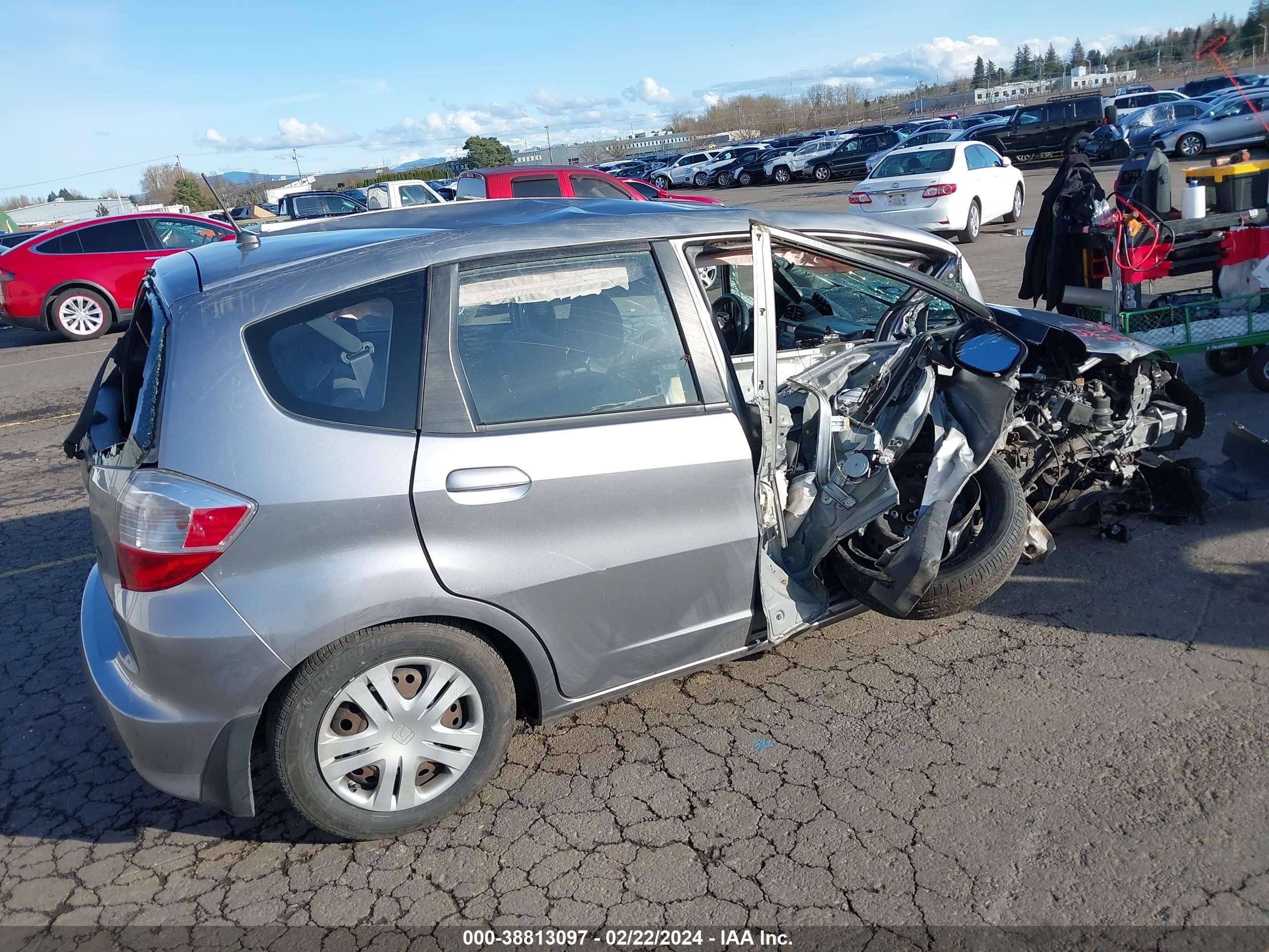 Photo 3 VIN: JHMGE8H21AS026762 - HONDA FIT 