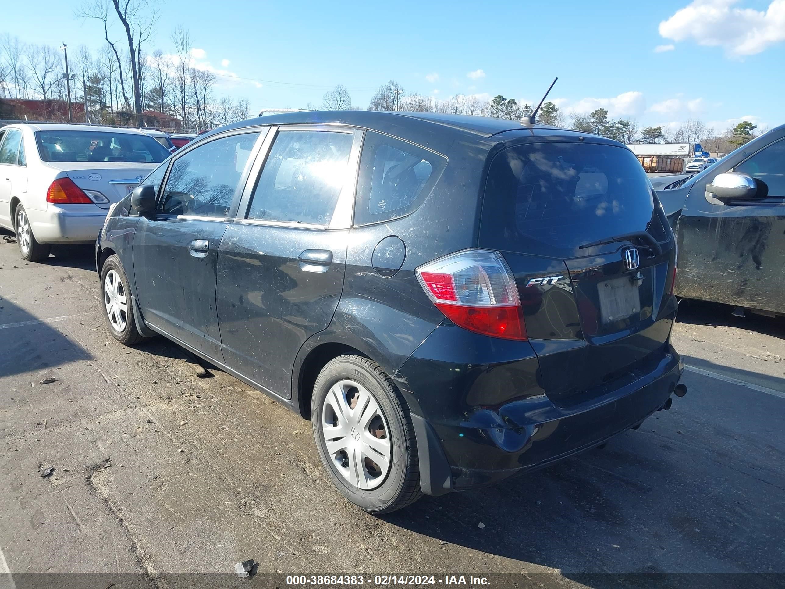 Photo 2 VIN: JHMGE8H24AC039404 - HONDA FIT 