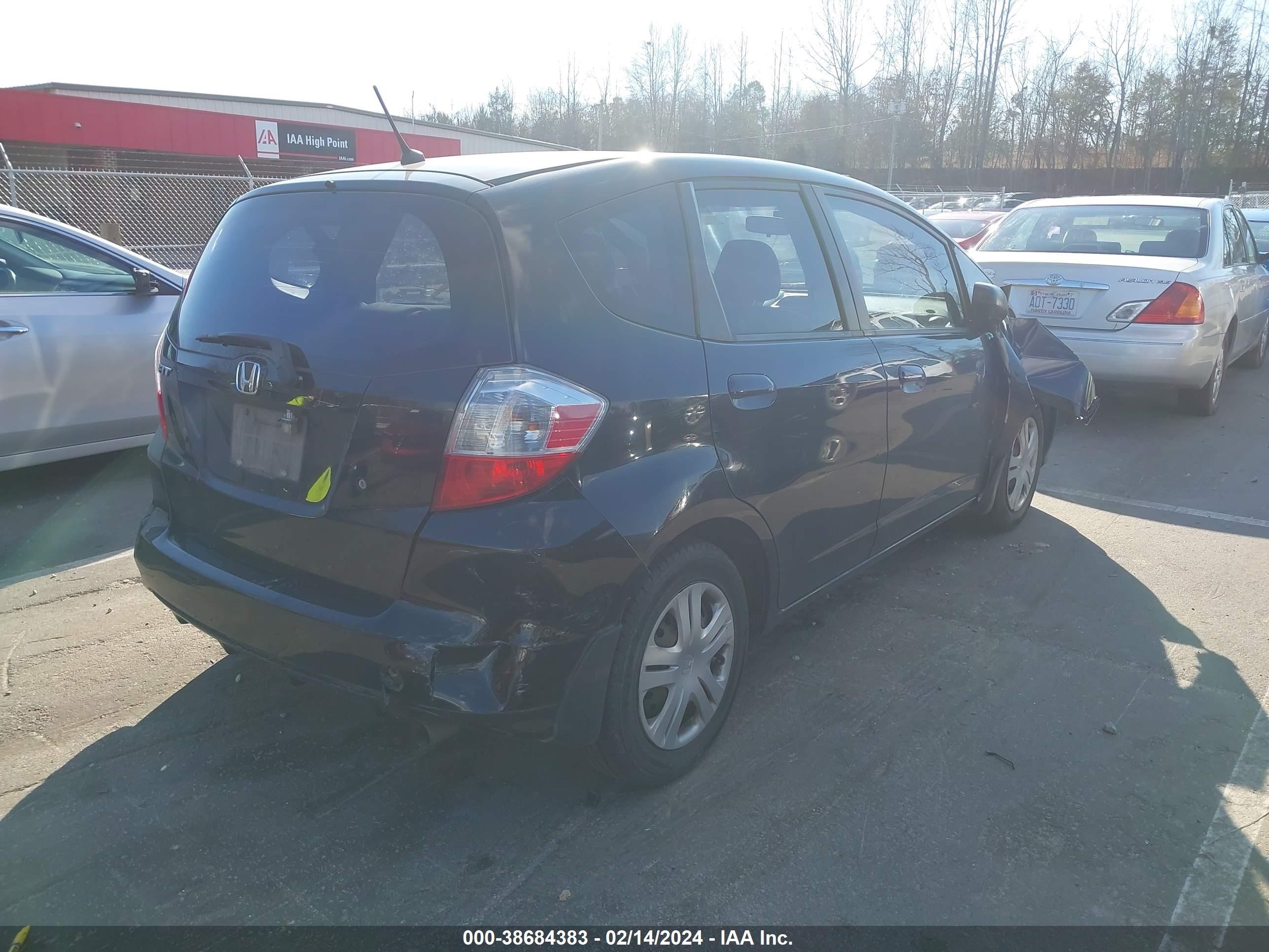 Photo 3 VIN: JHMGE8H24AC039404 - HONDA FIT 