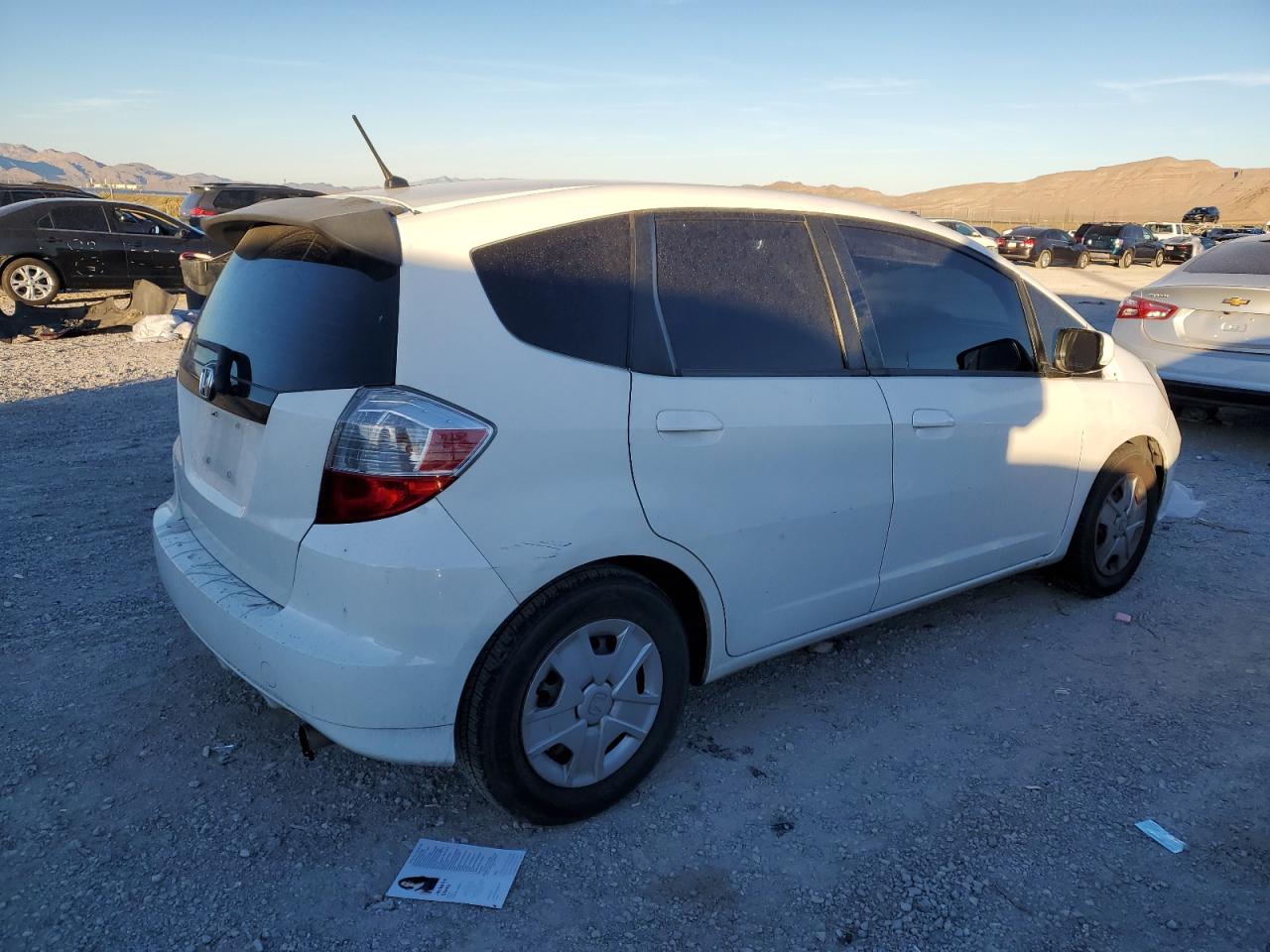 Photo 2 VIN: JHMGE8H30DC071506 - HONDA FIT 