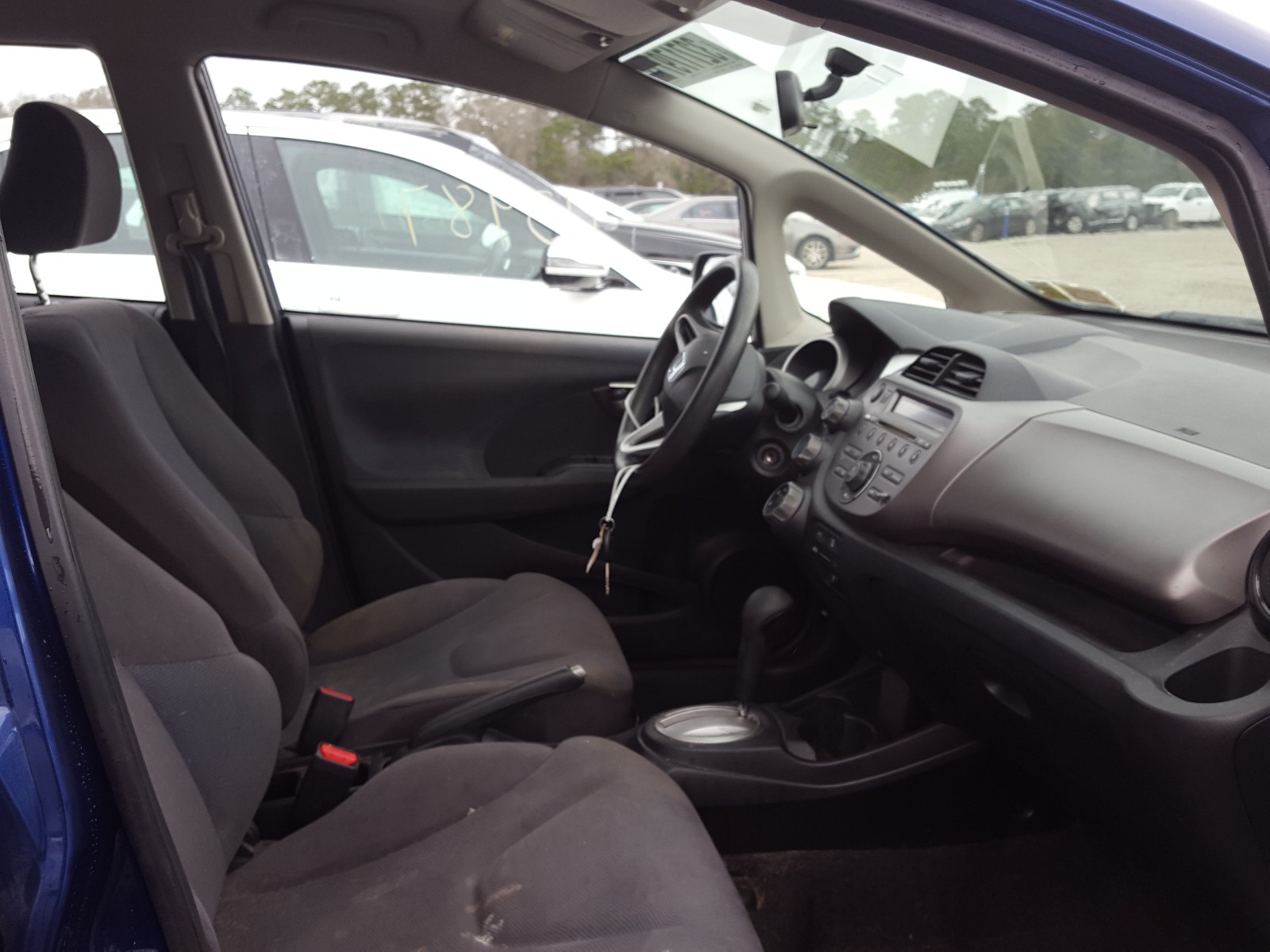 Photo 4 VIN: JHMGE8H31DC057551 - HONDA FIT 