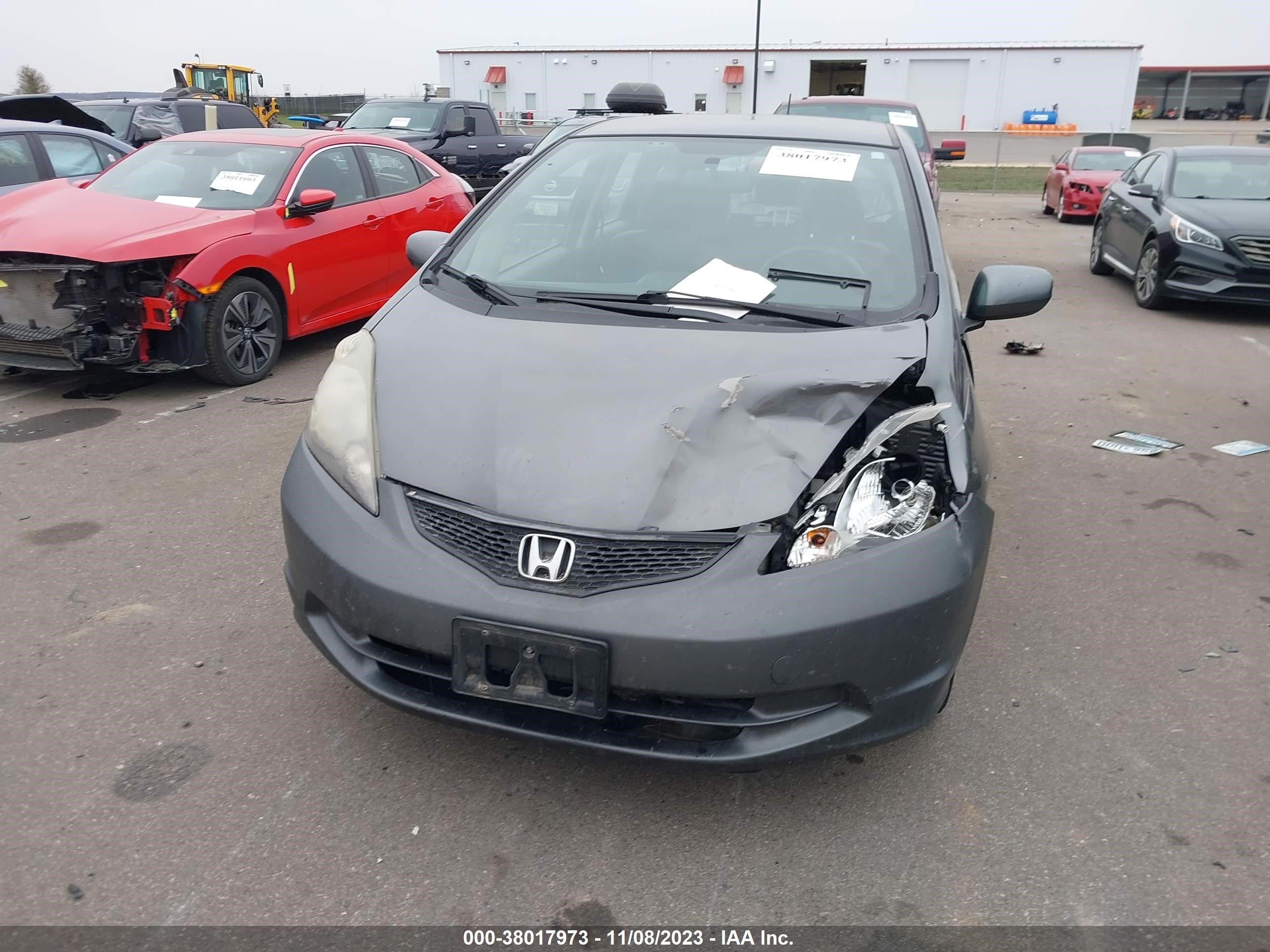 Photo 5 VIN: JHMGE8H32DC008584 - HONDA FIT 