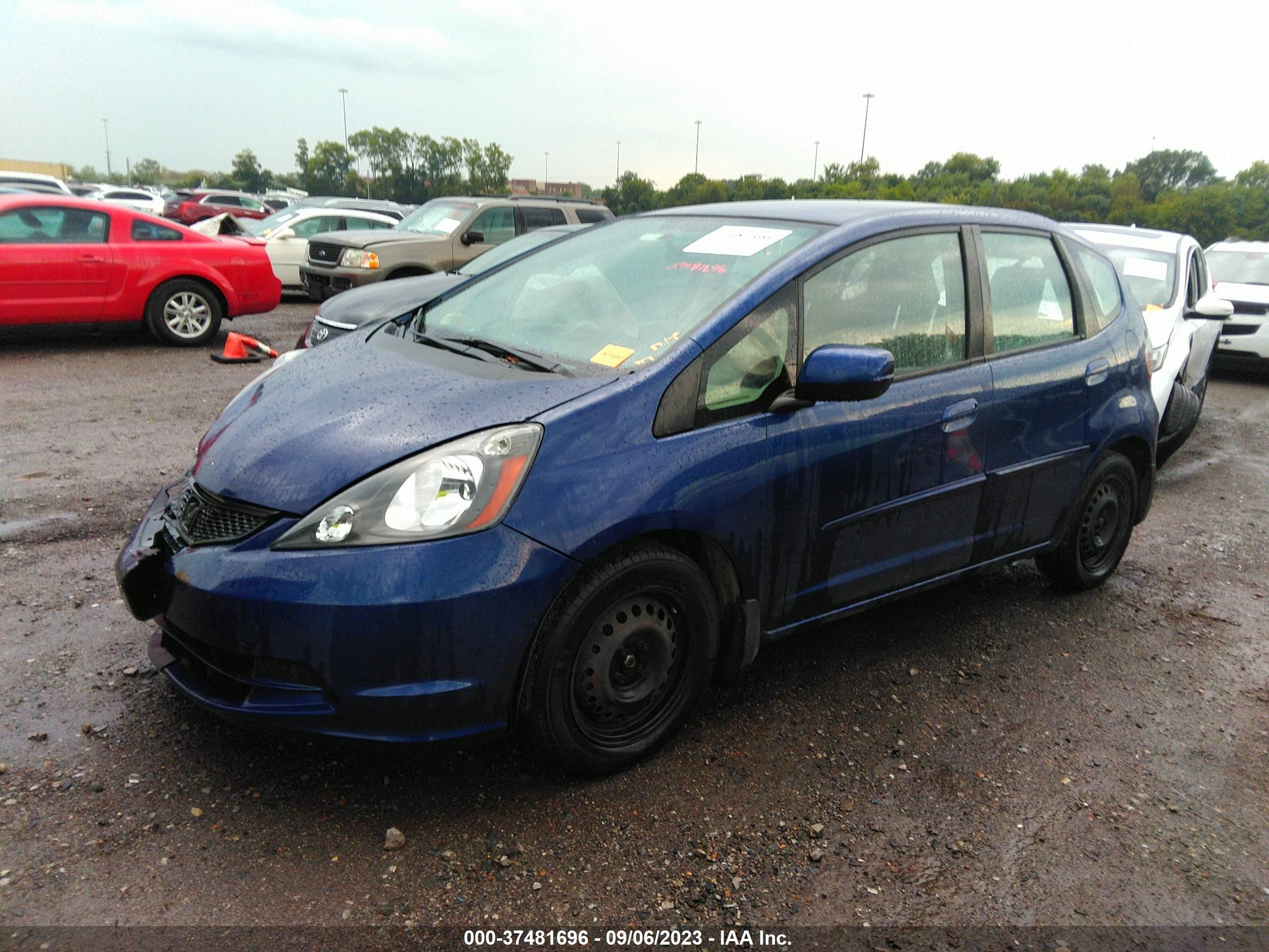 Photo 1 VIN: JHMGE8H33DC004785 - HONDA FIT 