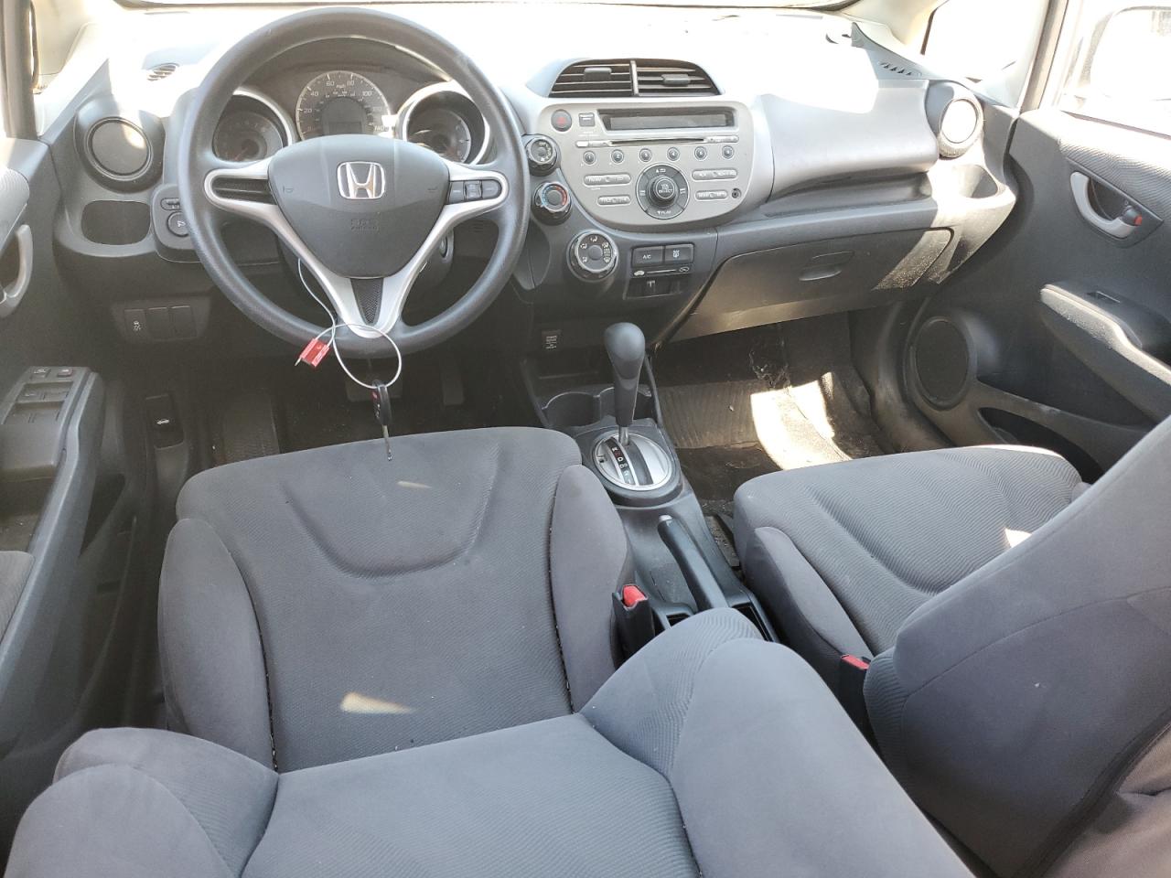 Photo 8 VIN: JHMGE8H33DC040184 - HONDA FIT 