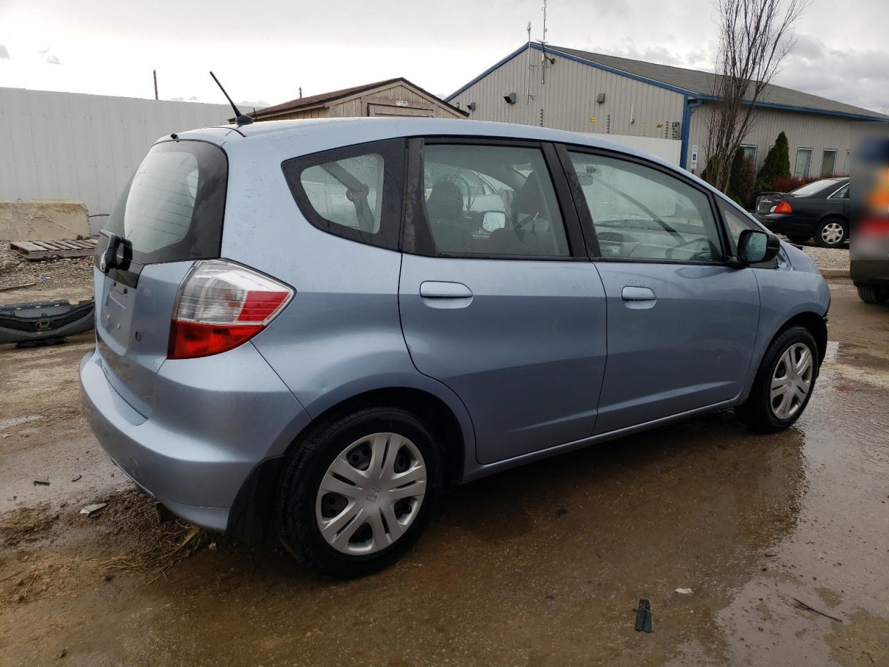 Photo 2 VIN: JHMGE8H34BC018286 - HONDA FIT 