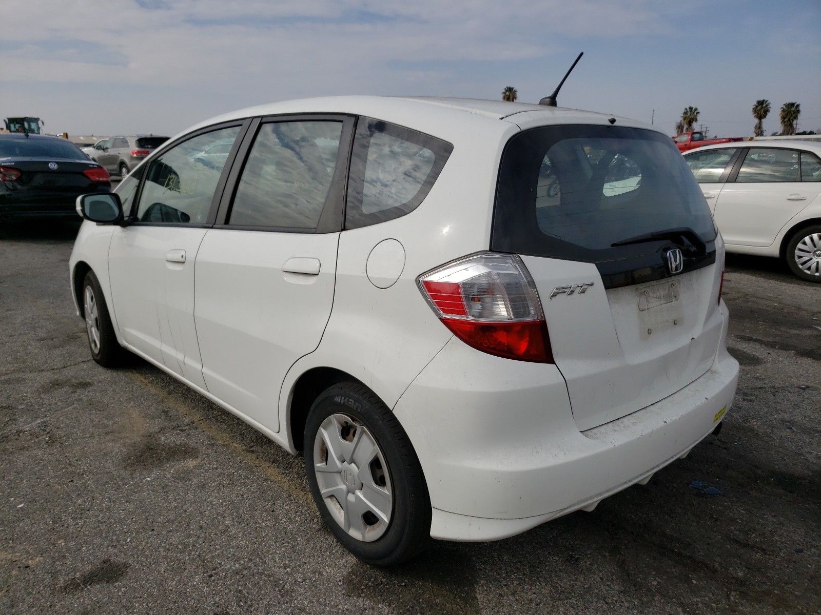 Photo 2 VIN: JHMGE8H34DC001197 - HONDA FIT 