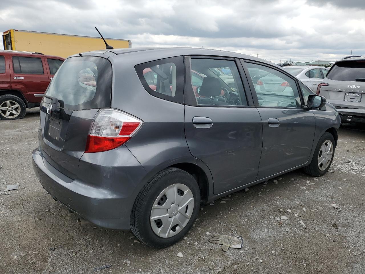 Photo 2 VIN: JHMGE8H36DC042639 - HONDA FIT 