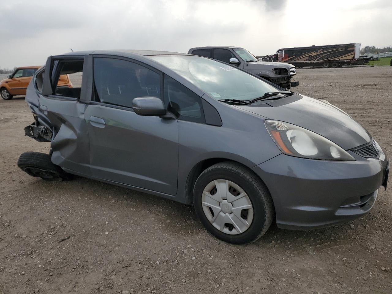 Photo 3 VIN: JHMGE8H36DC044570 - HONDA FIT 